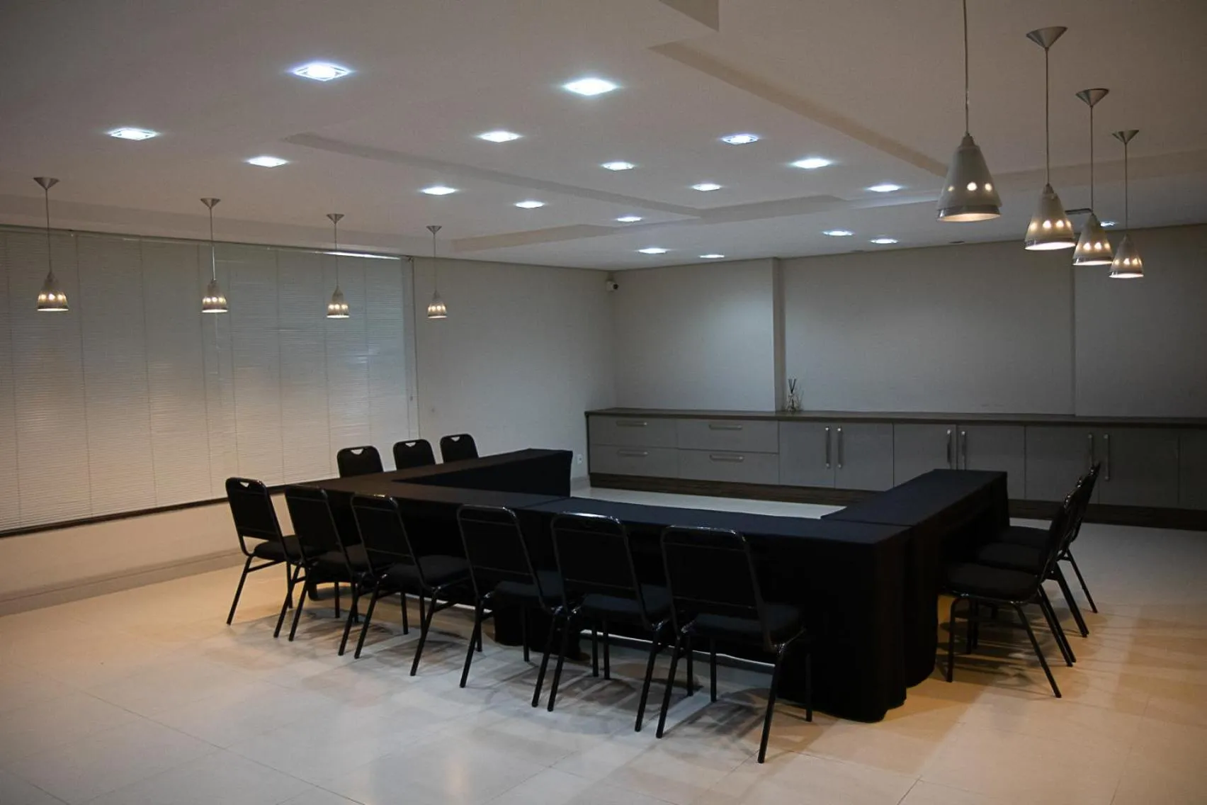 Meeting/conference room in Maximus Sottile - by Easy Hotéis