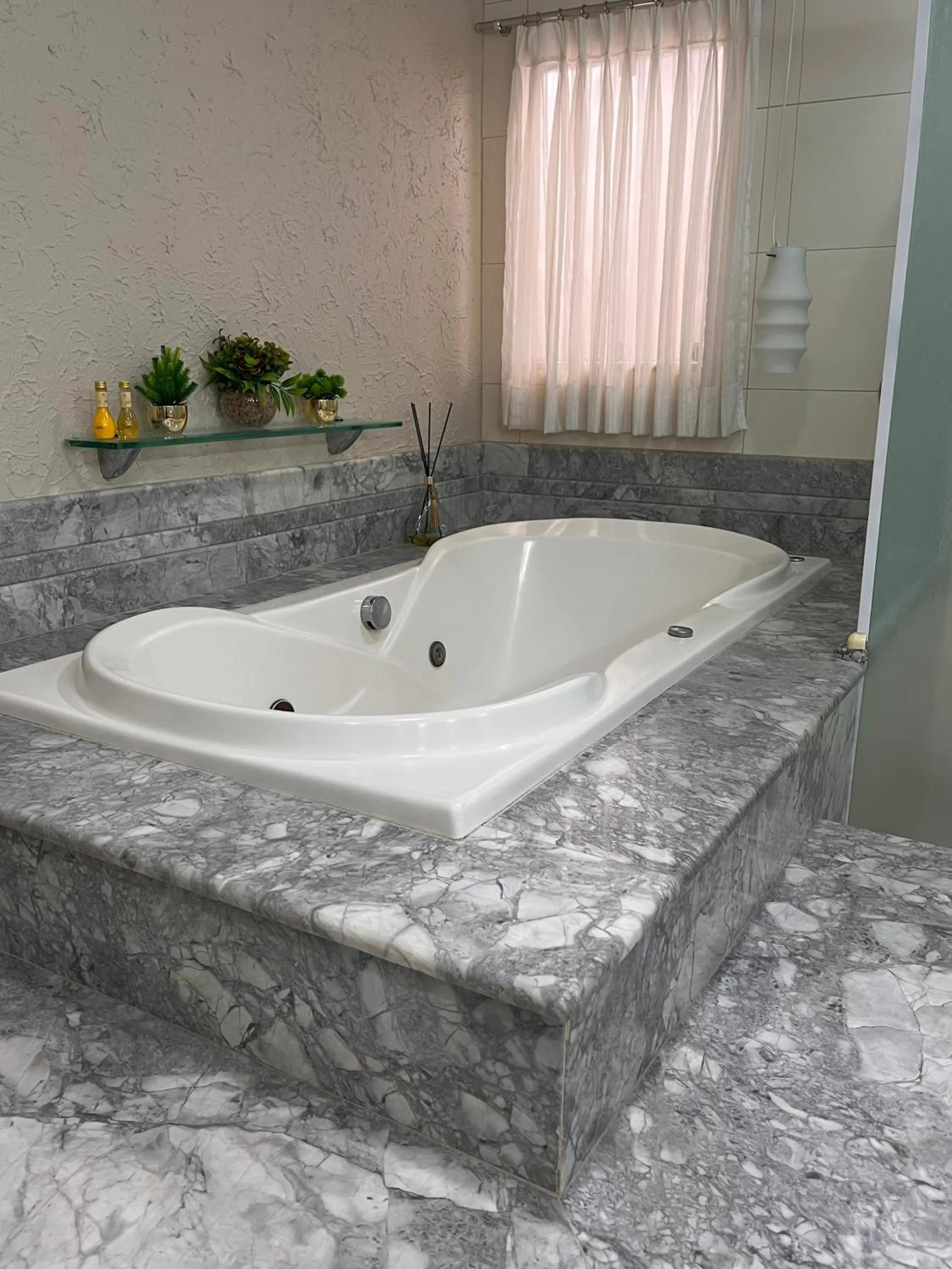 Bathroom in Maximus Sottile - by Easy Hotéis