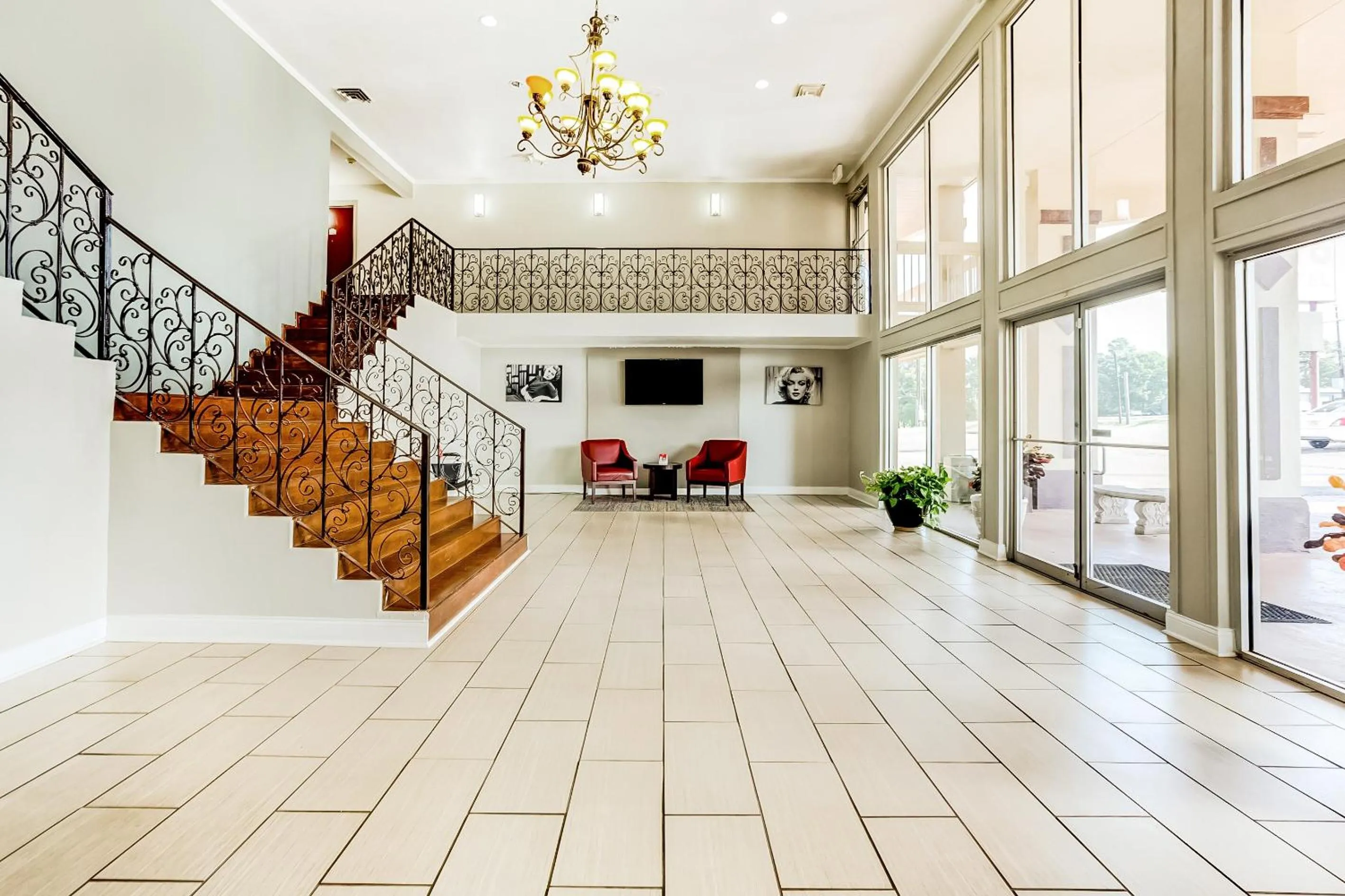 Lobby or reception in OYO Hotel Tyler Northwest Mineola Hwy