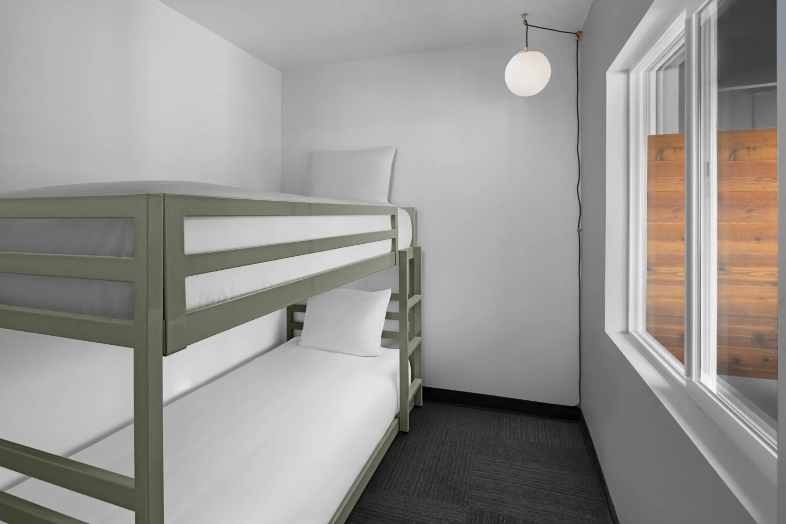 Bedroom, Bed in evo Hotel Tahoe City