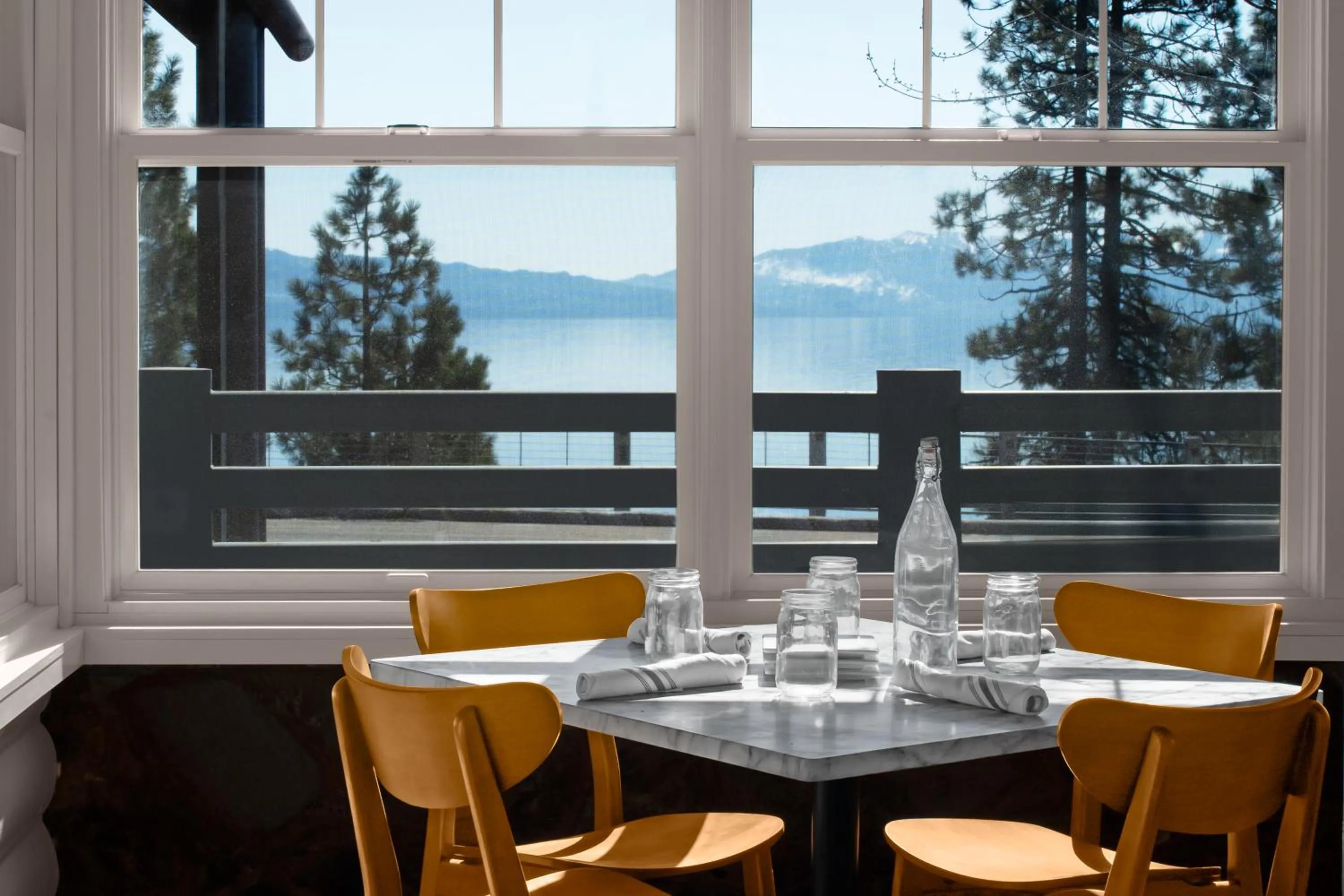 Dining area in evo Hotel Tahoe City