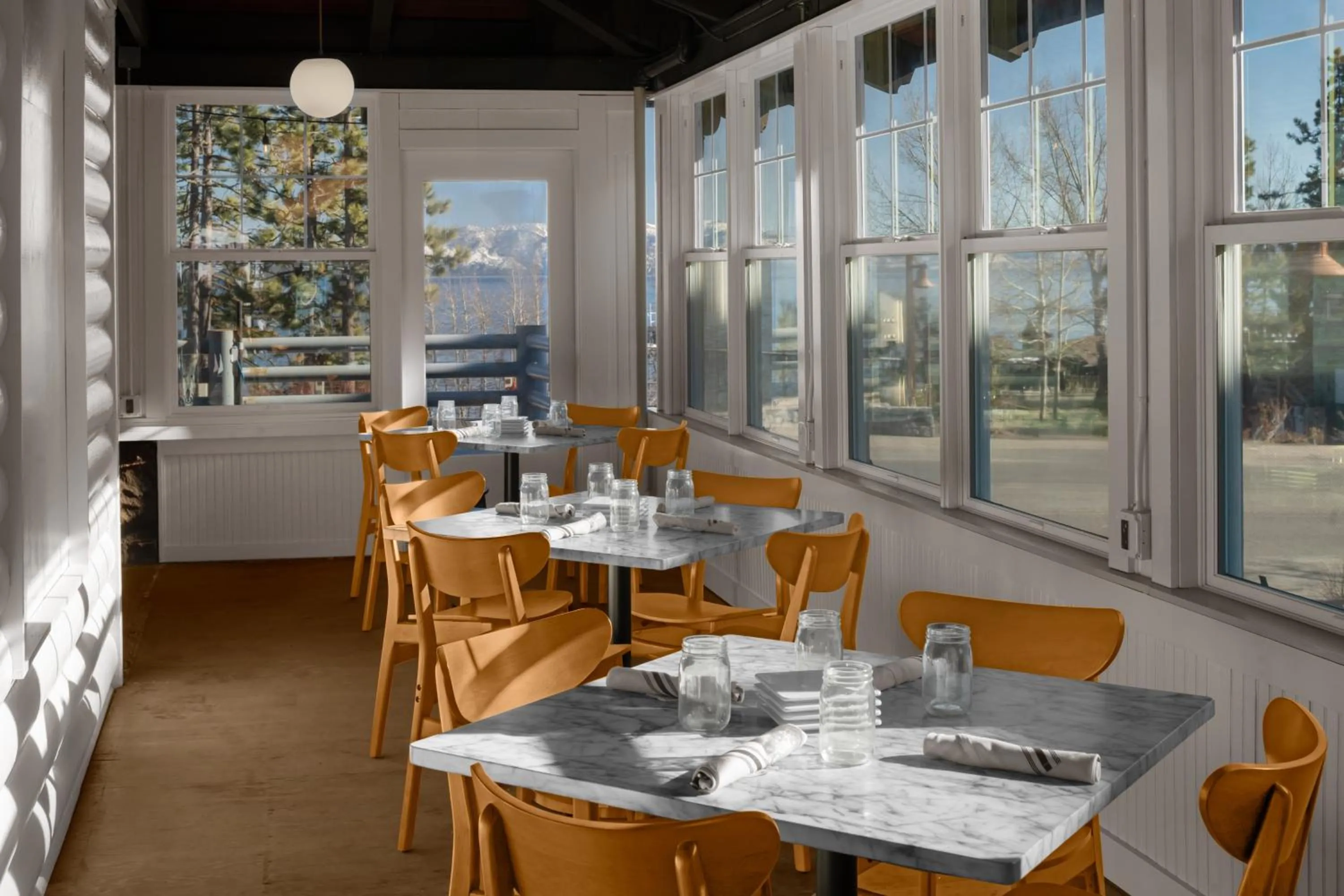 Restaurant/places to eat in evo Hotel Tahoe City