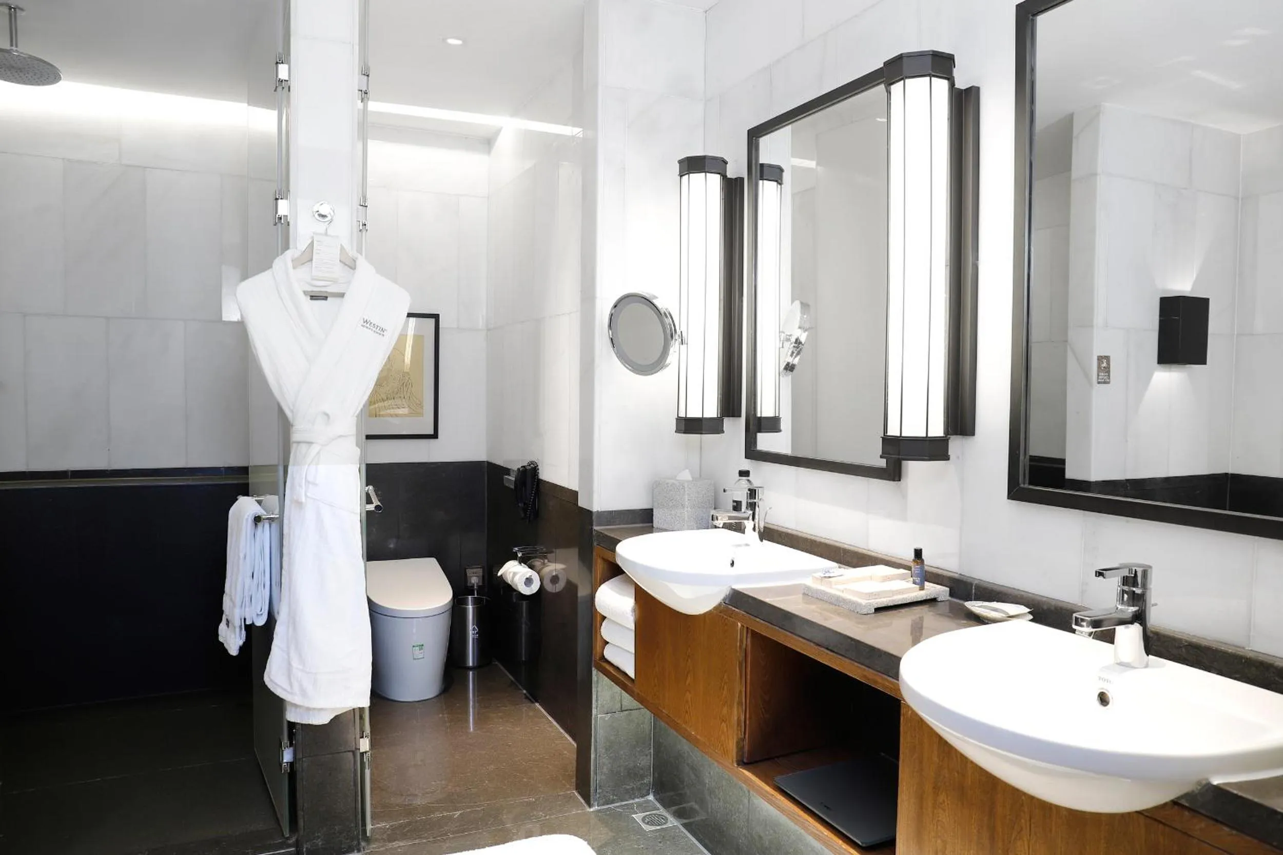 Bathroom in The Westin Xi'an - Enjoy 2 Free bottles of beer