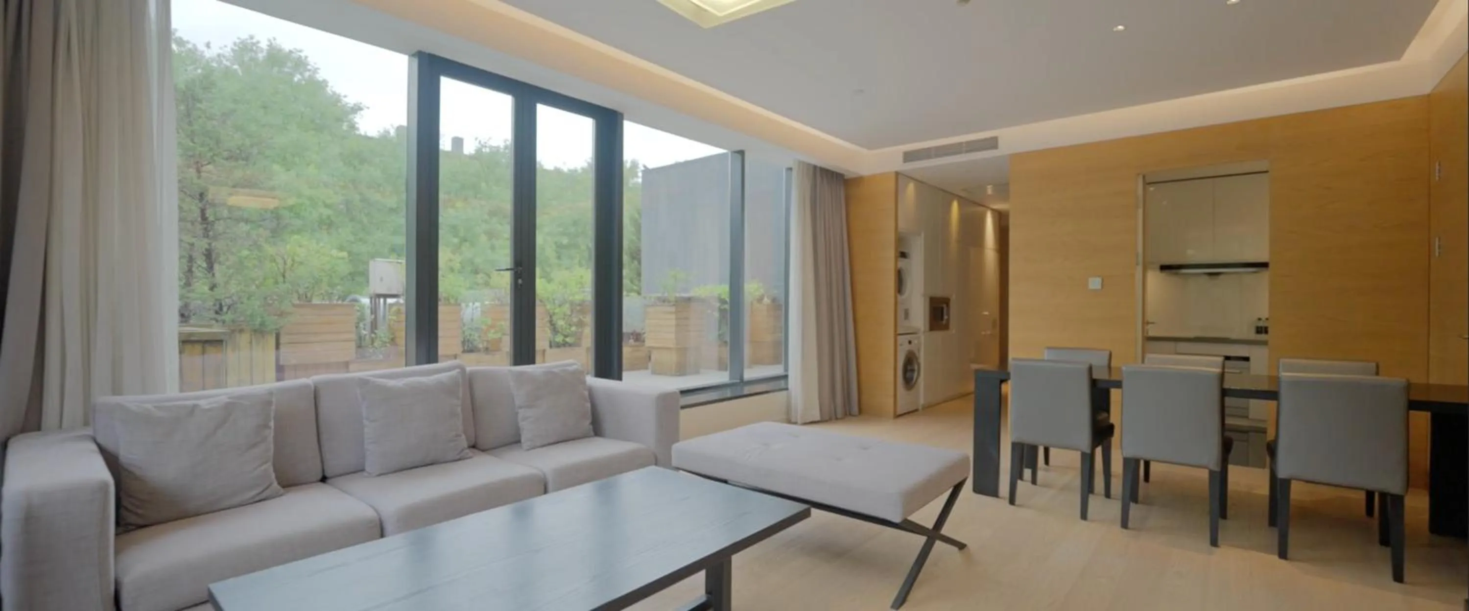 Living room in The Westin Xi'an - Enjoy 2 Free bottles of beer