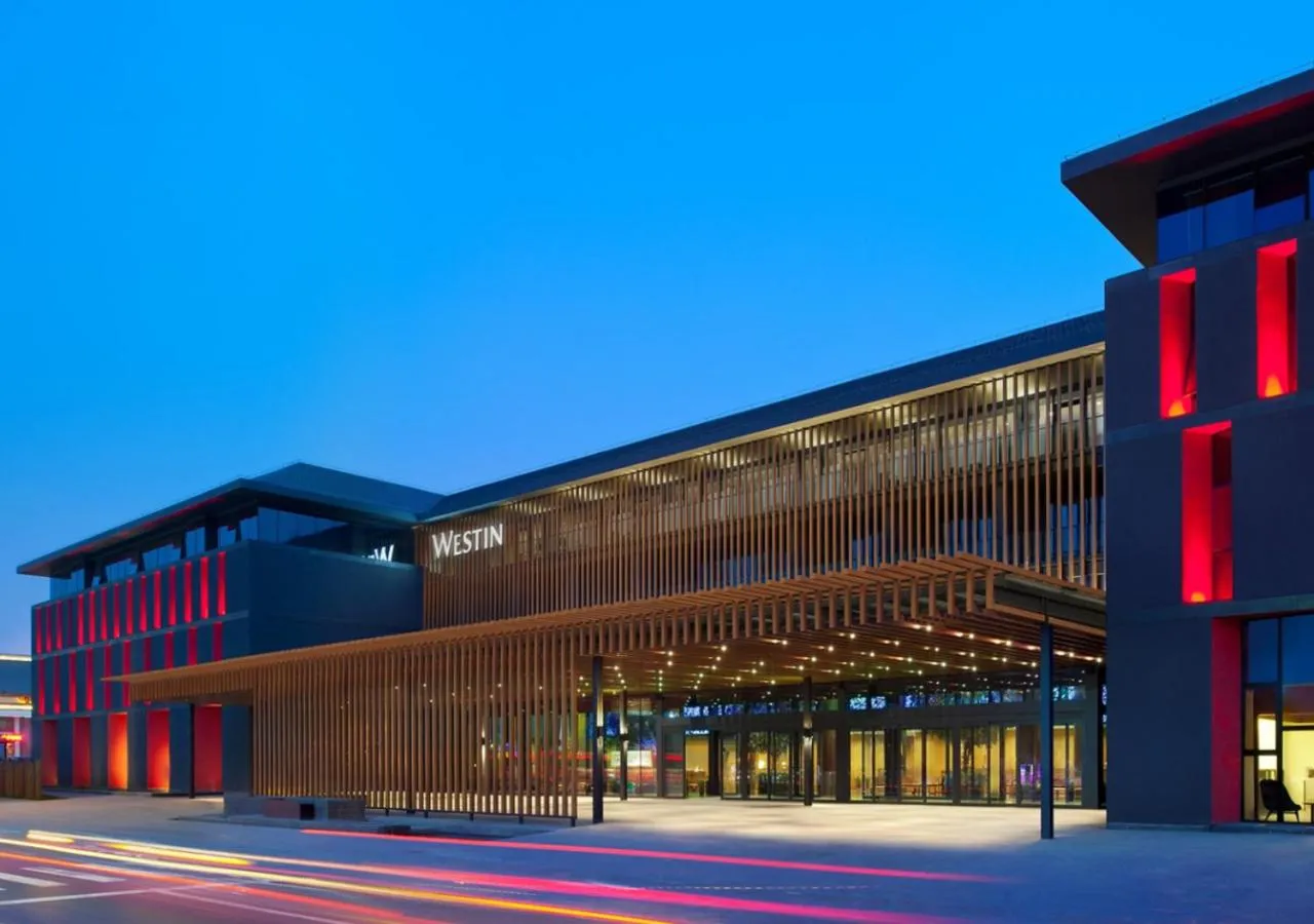 Property building in The Westin Xi'an - Enjoy 2 Free bottles of beer