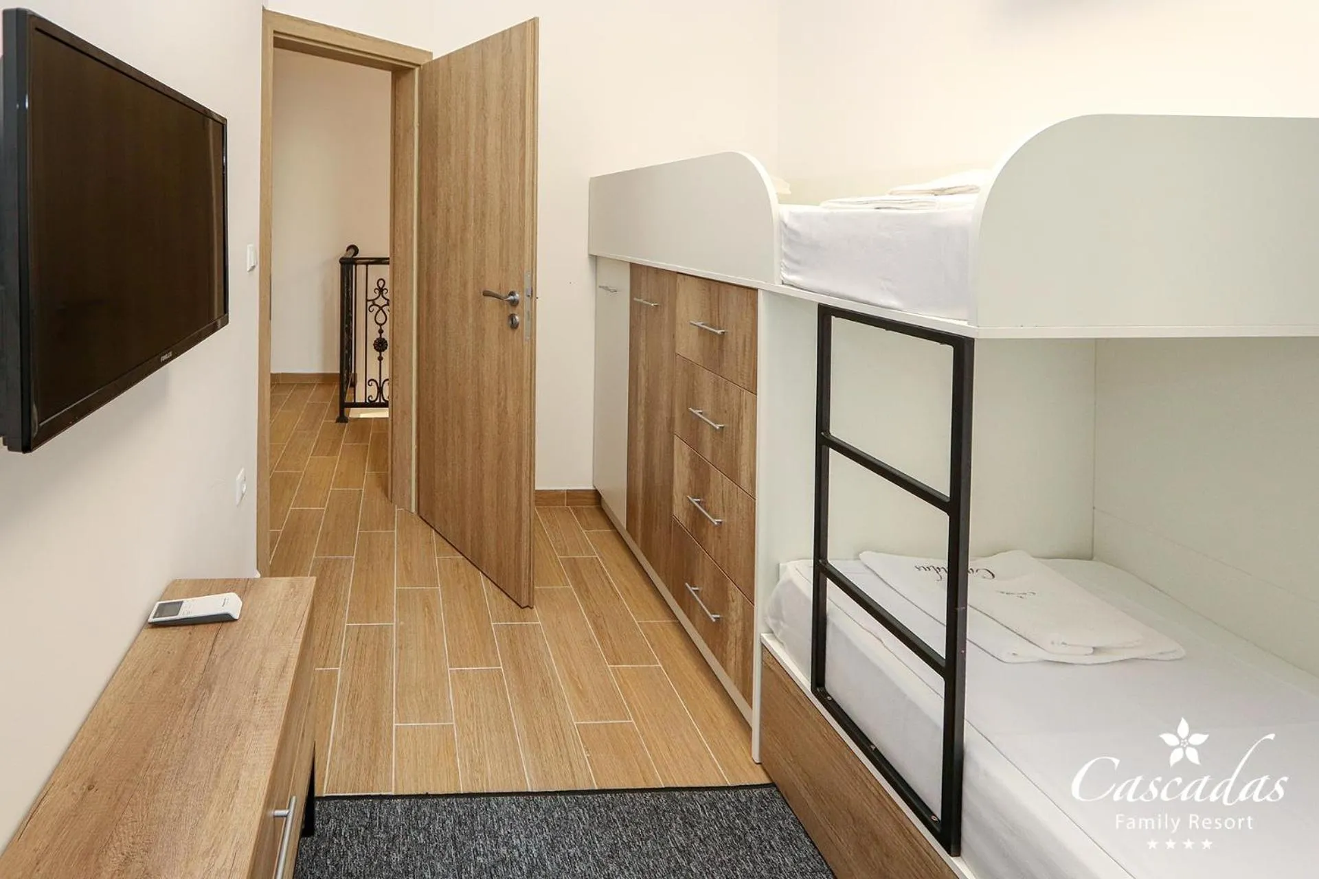 Bedroom, Bed in Cascadas Family Resort