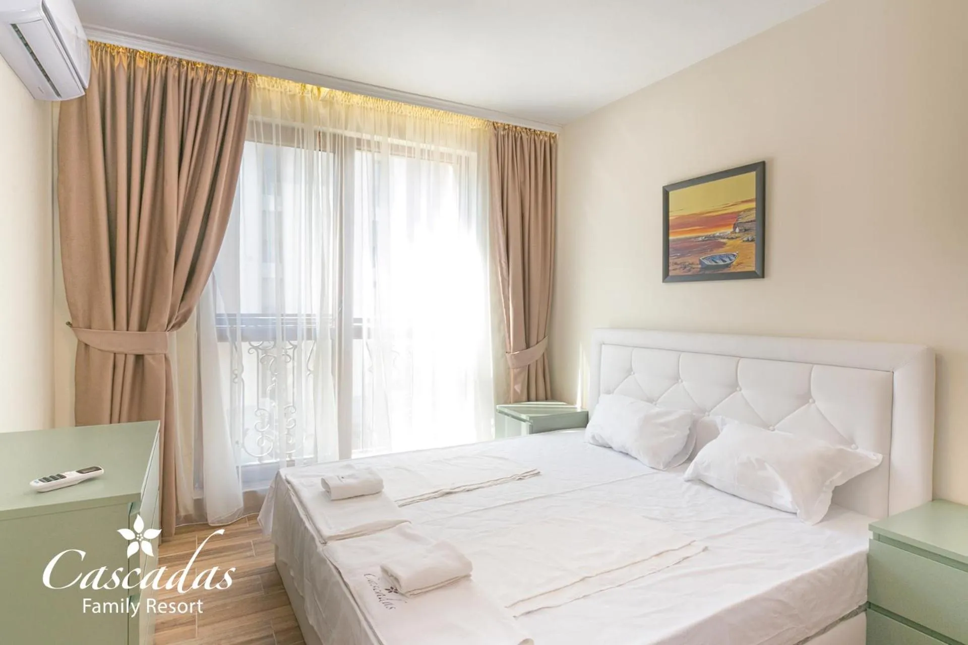 Bed in Cascadas Family Resort