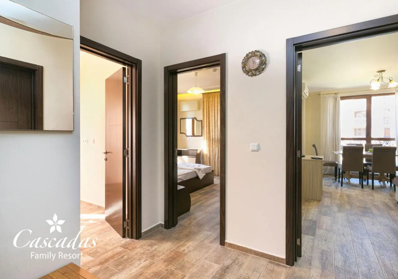 Photo of the whole room, Bed in Cascadas Family Resort