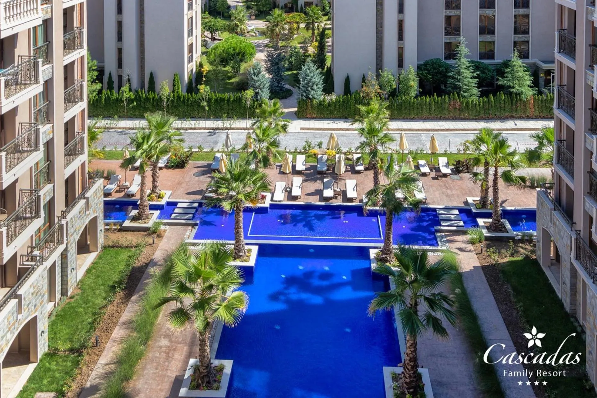 Pool view in Cascadas Family Resort