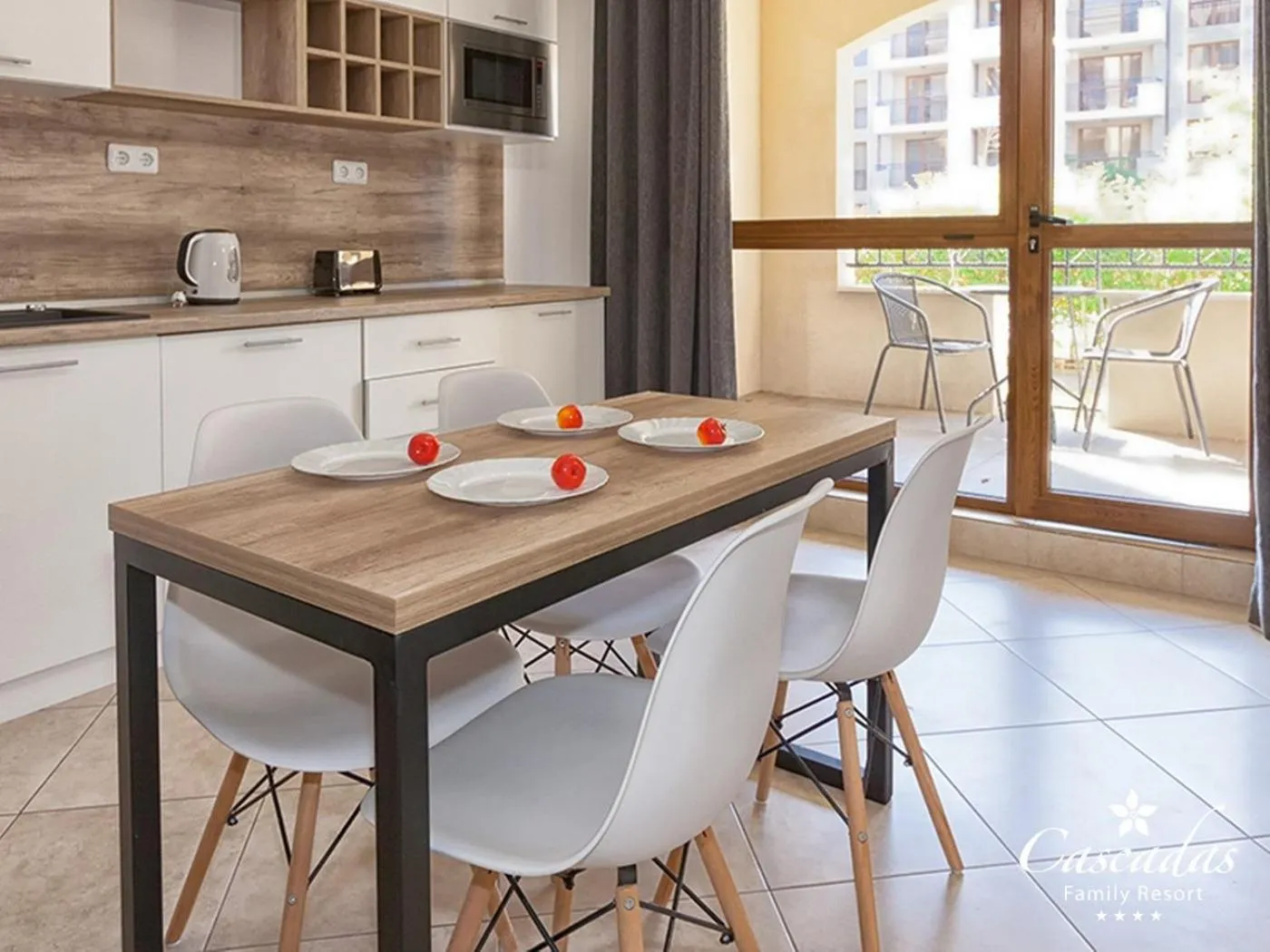 Dining area in Cascadas Family Resort