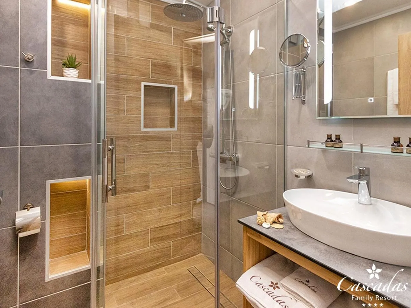 Toilet in Cascadas Family Resort