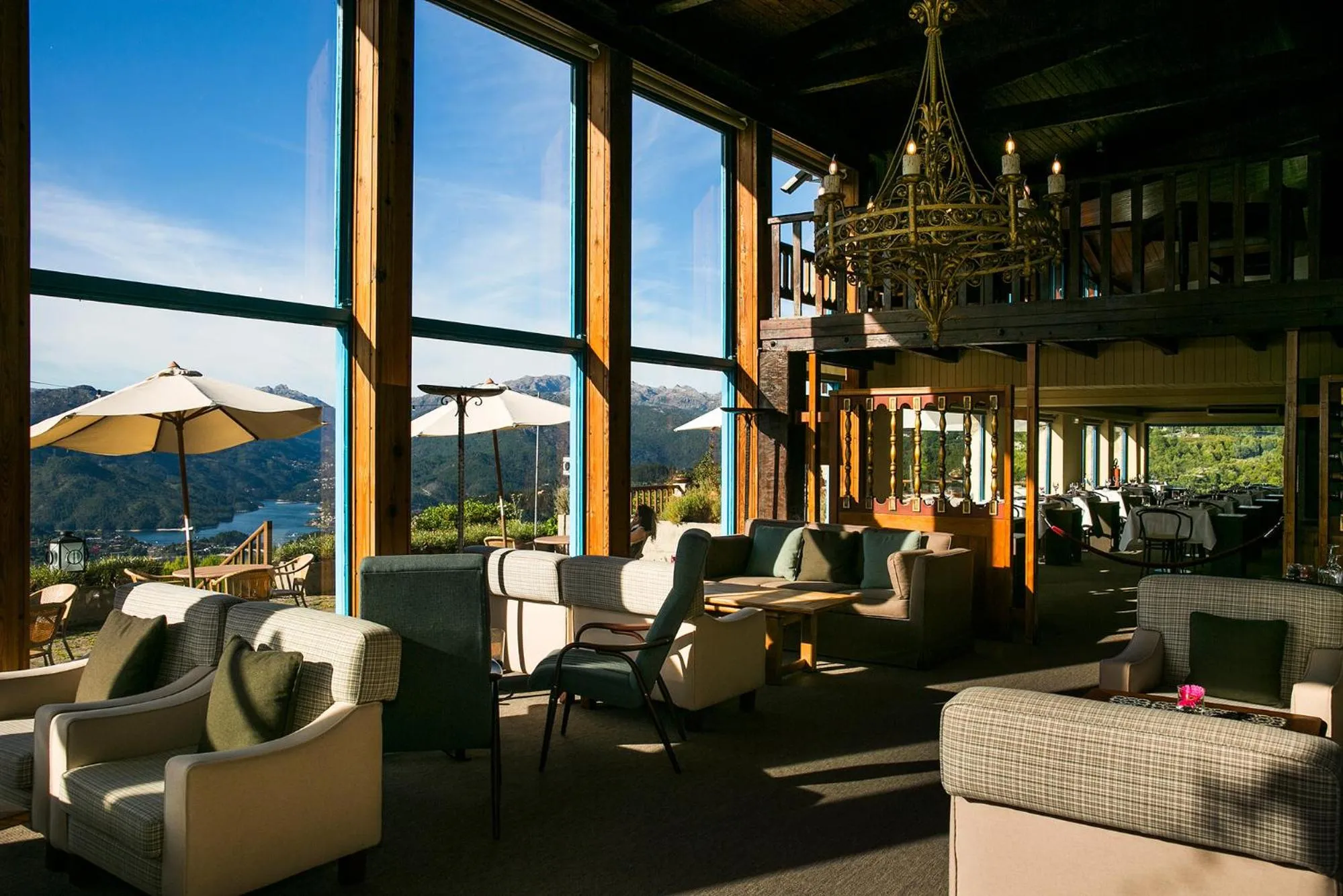 Communal lounge/ TV room in Pousada Geres-Caniçada