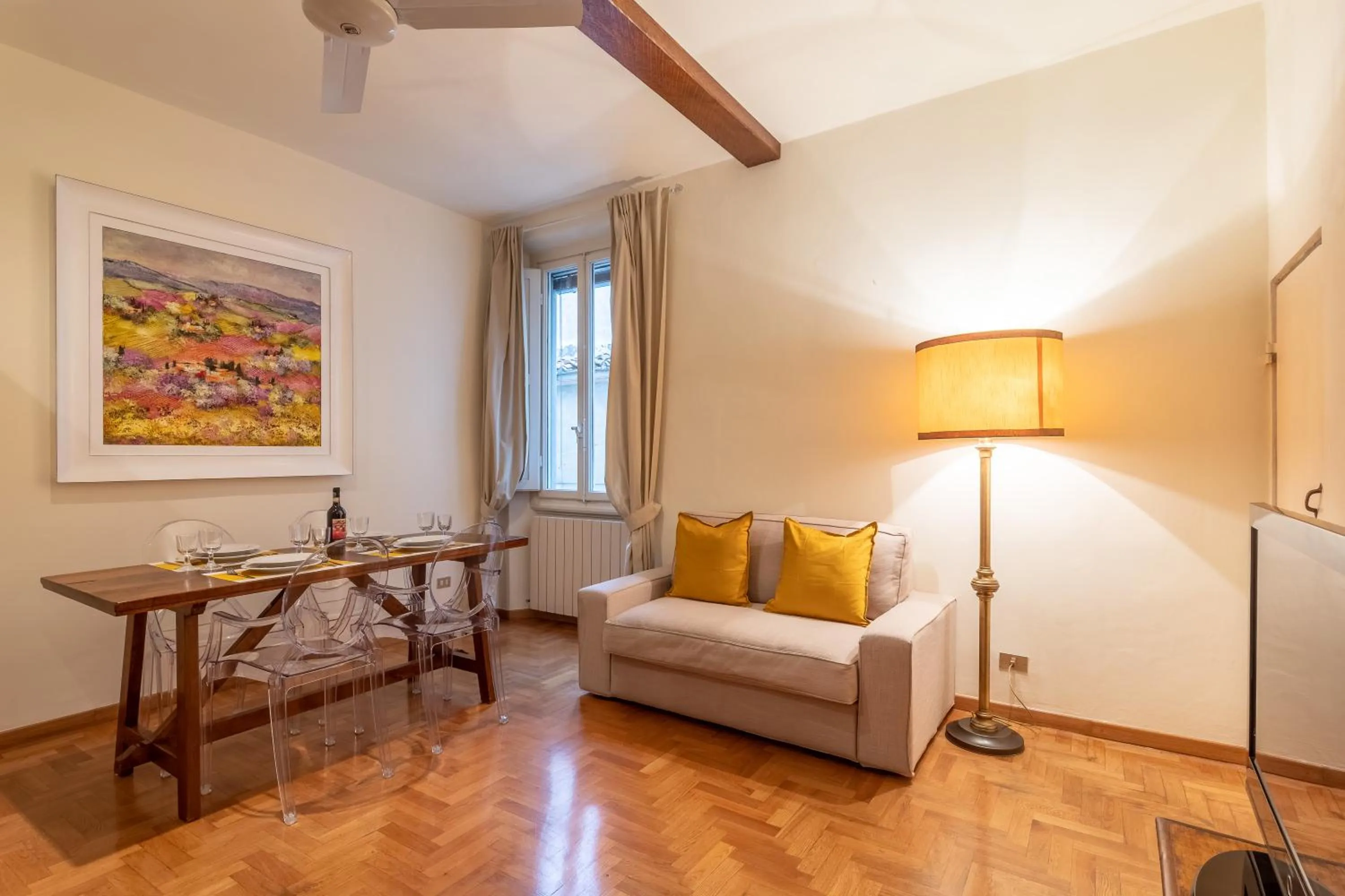 Living room in The Painters house in Santa Croce by Mmega