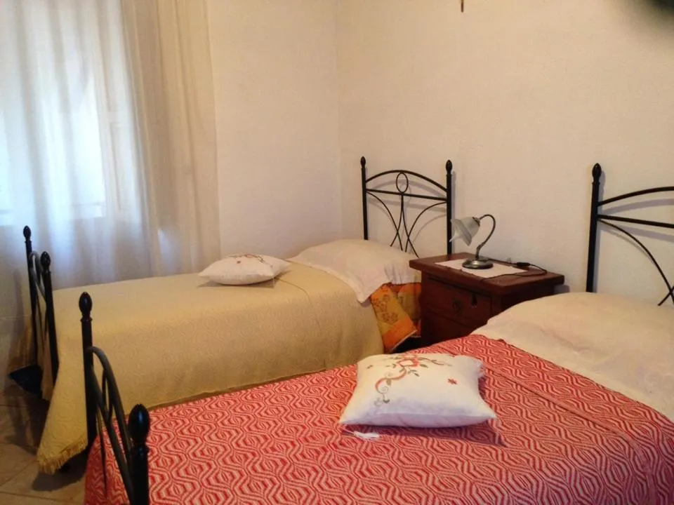 Bed in Penisola Verde b&b