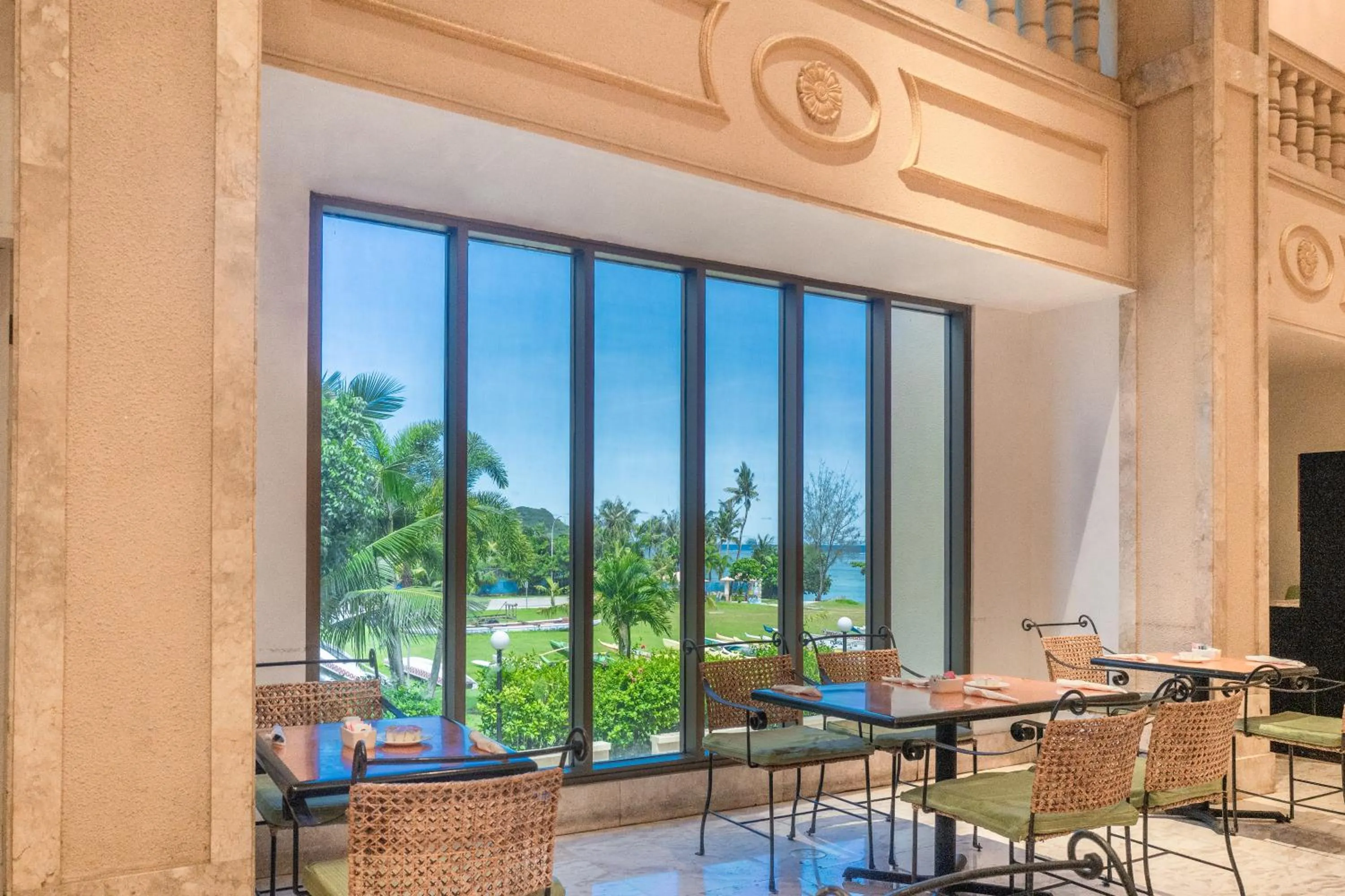 Restaurant/places to eat in Holiday Resort & Spa Guam