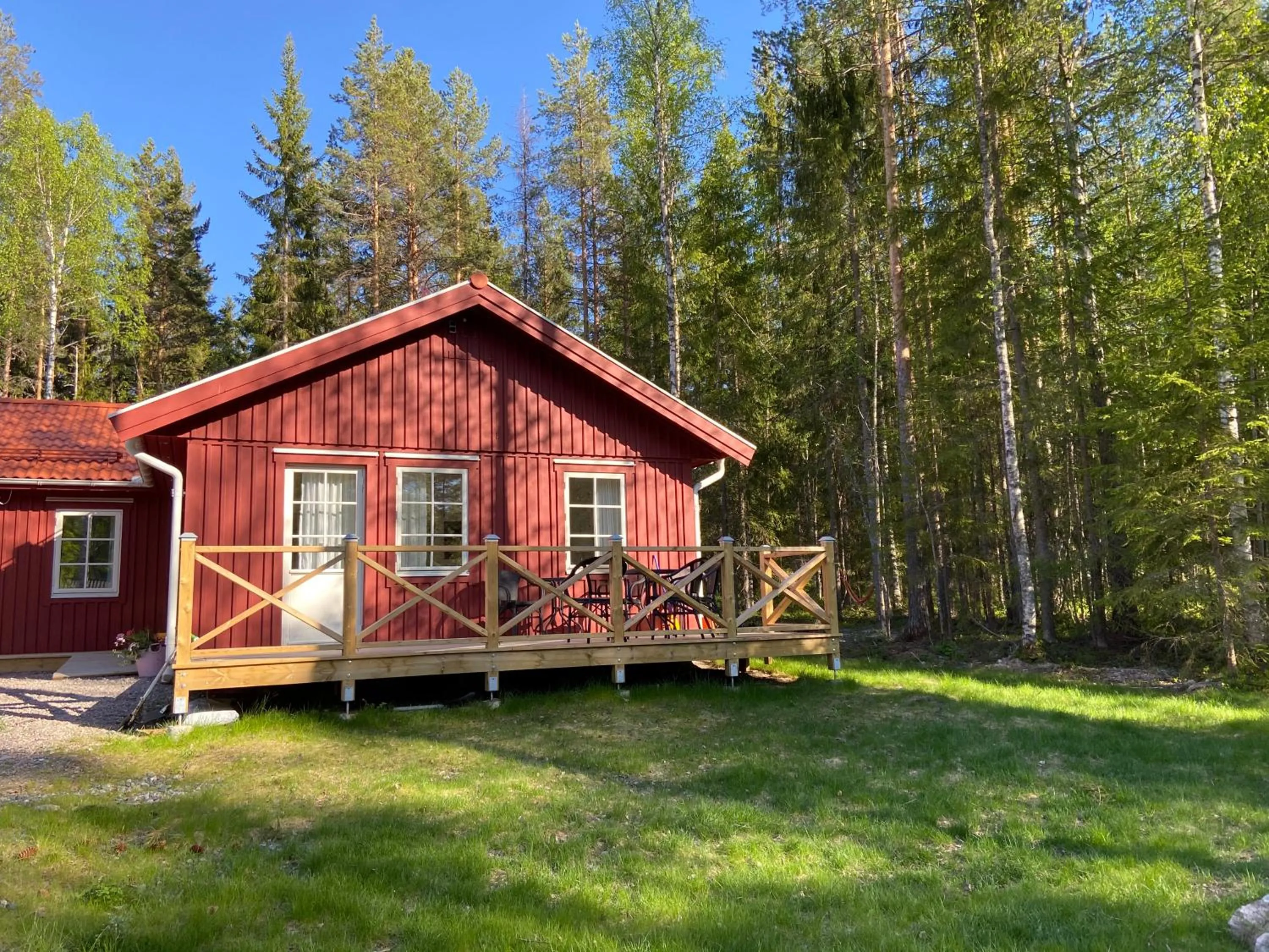 Facade/entrance in IGMA Lodge