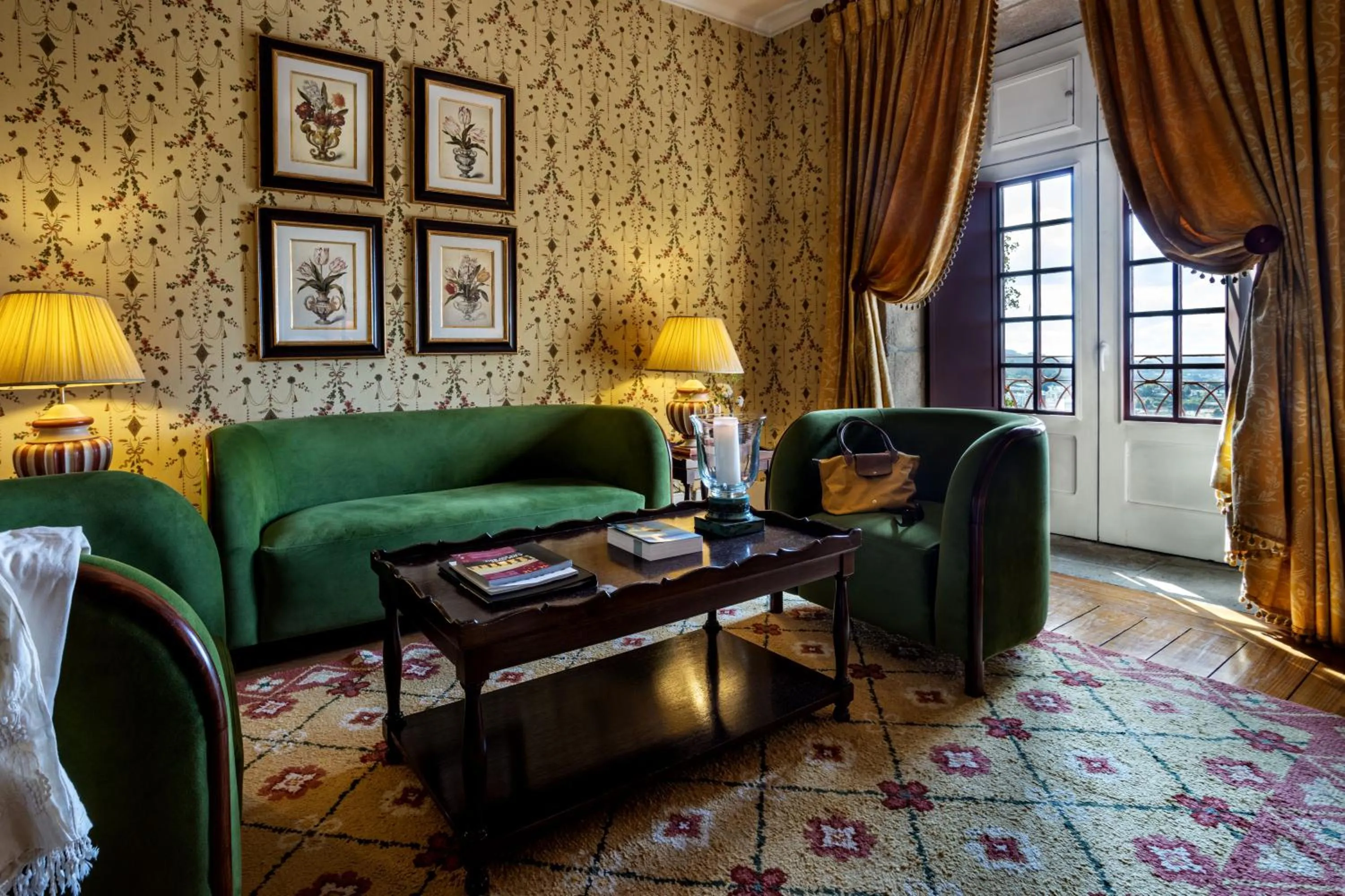 Living room in Pousada Mosteiro de Guimaraes