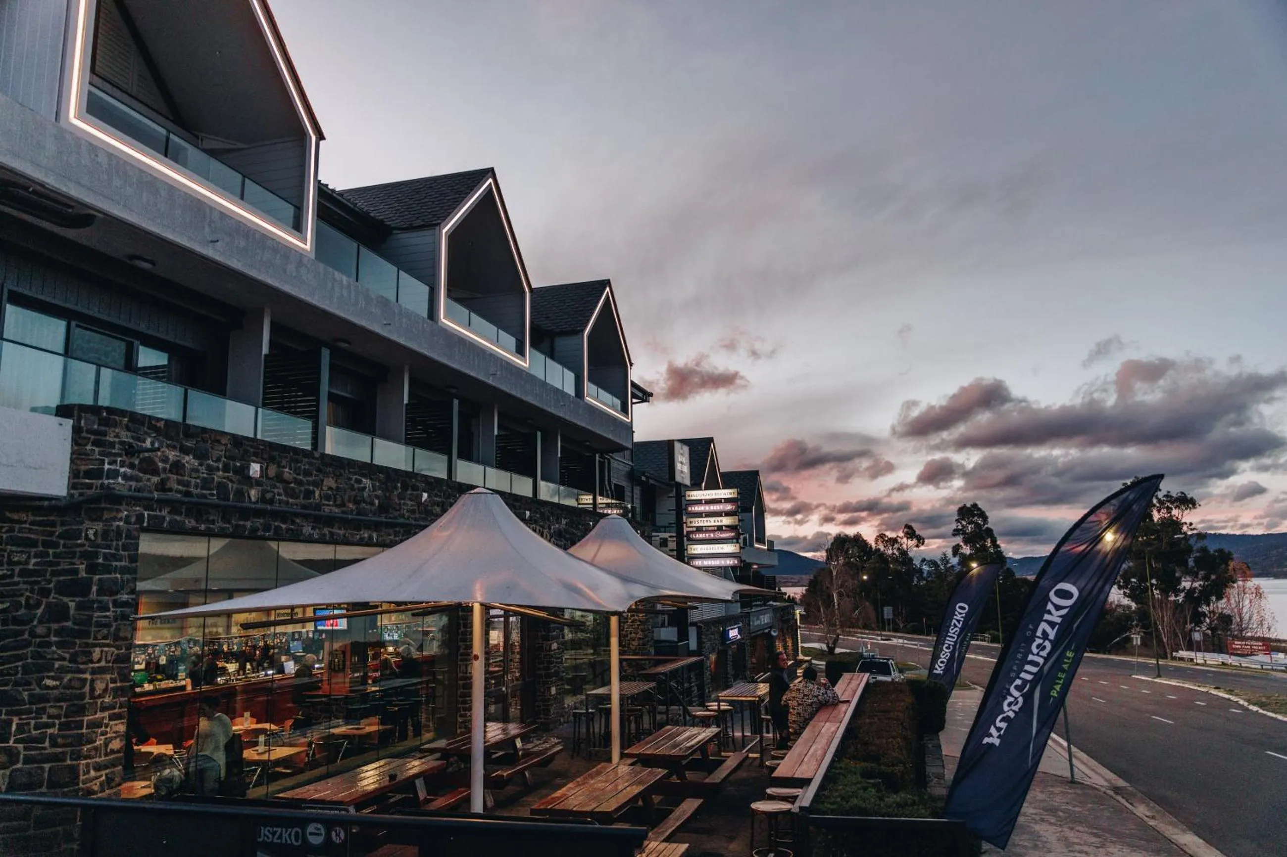 Property building in Banjo Paterson Inn