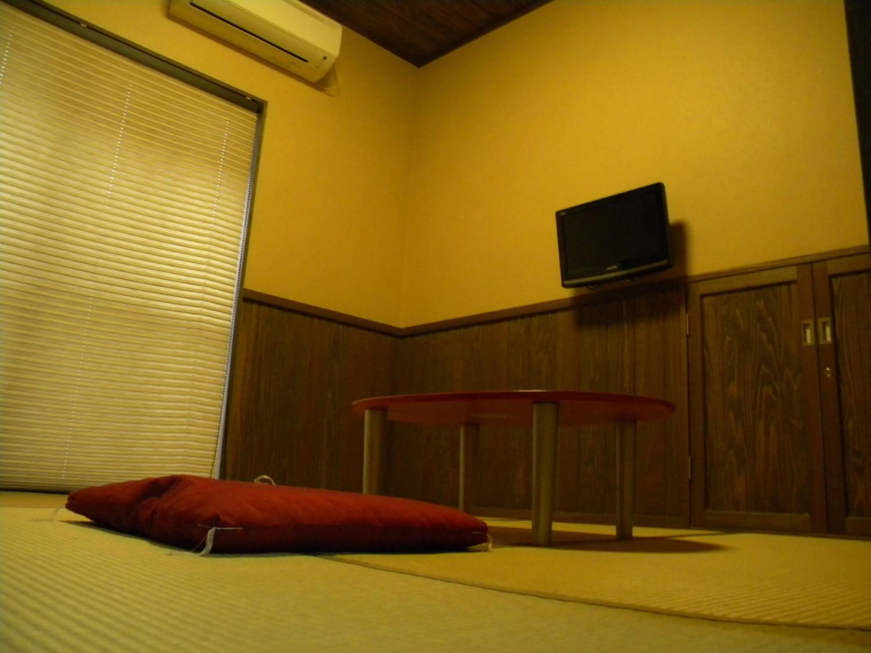 Photo of the whole room in Family Ryokan Kawakyu with Showa Retro, private hot spring