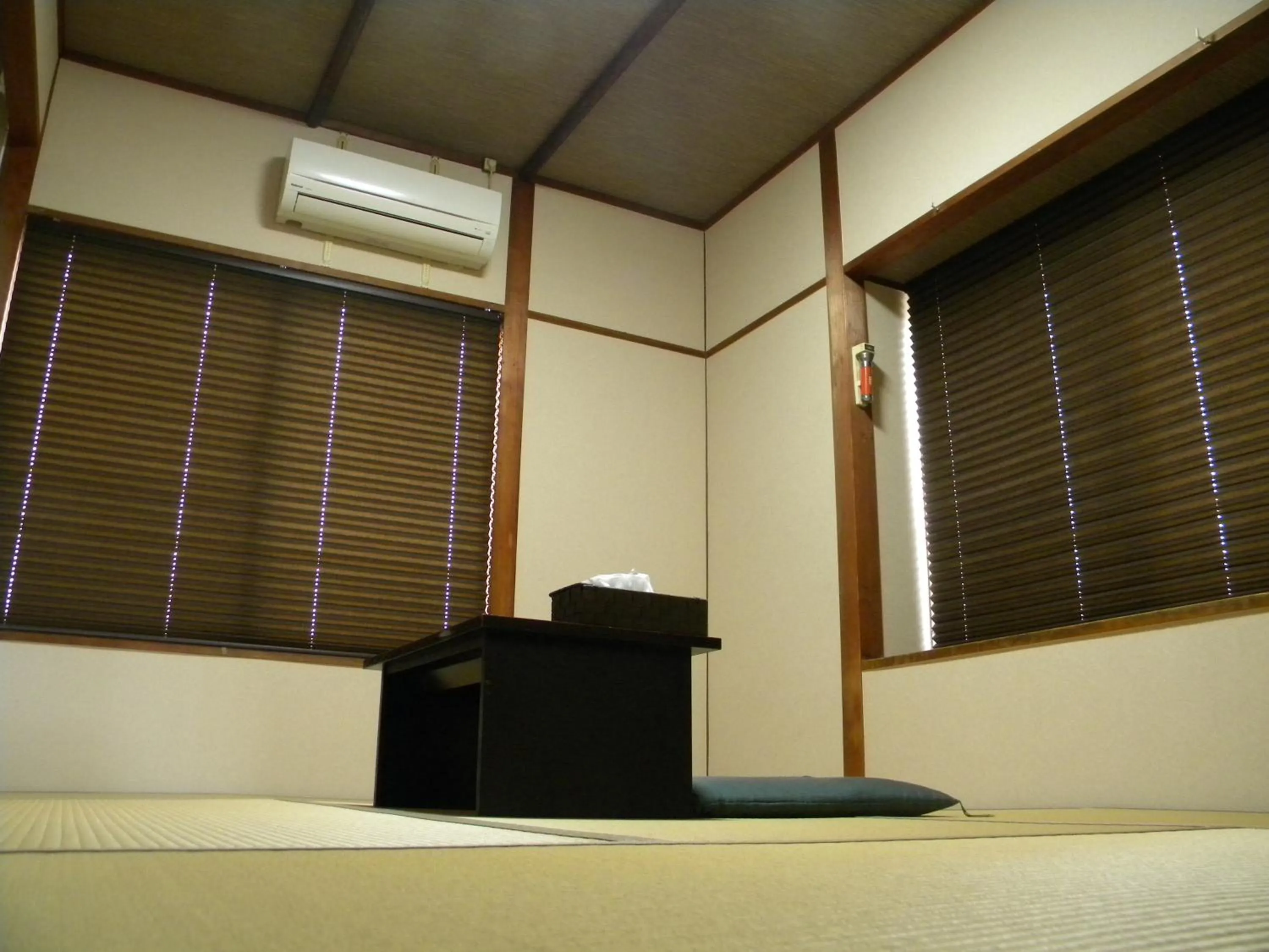 Photo of the whole room in Family Ryokan Kawakyu with Showa Retro, private hot spring