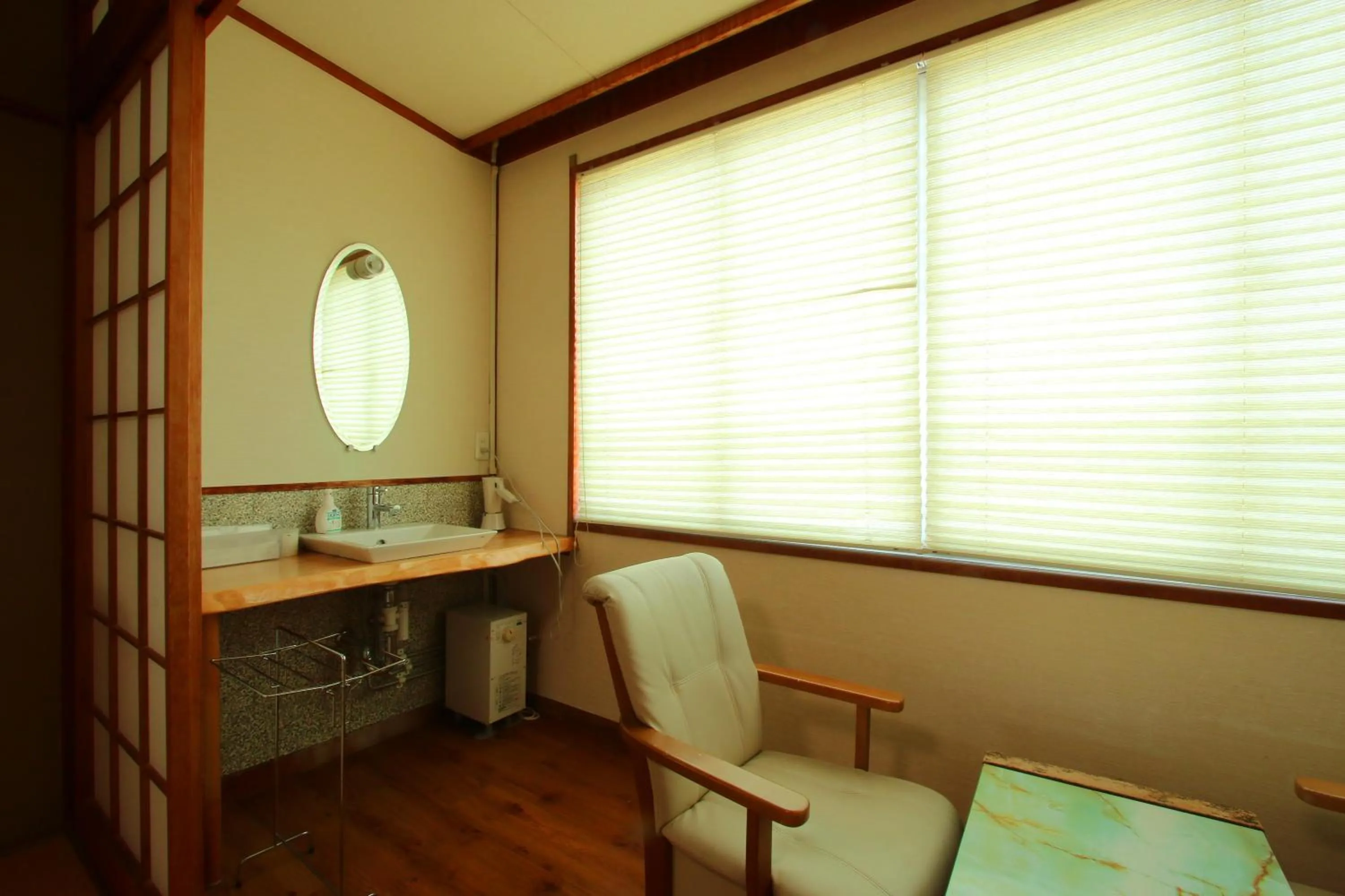 Photo of the whole room in Family Ryokan Kawakyu with Showa Retro, private hot spring