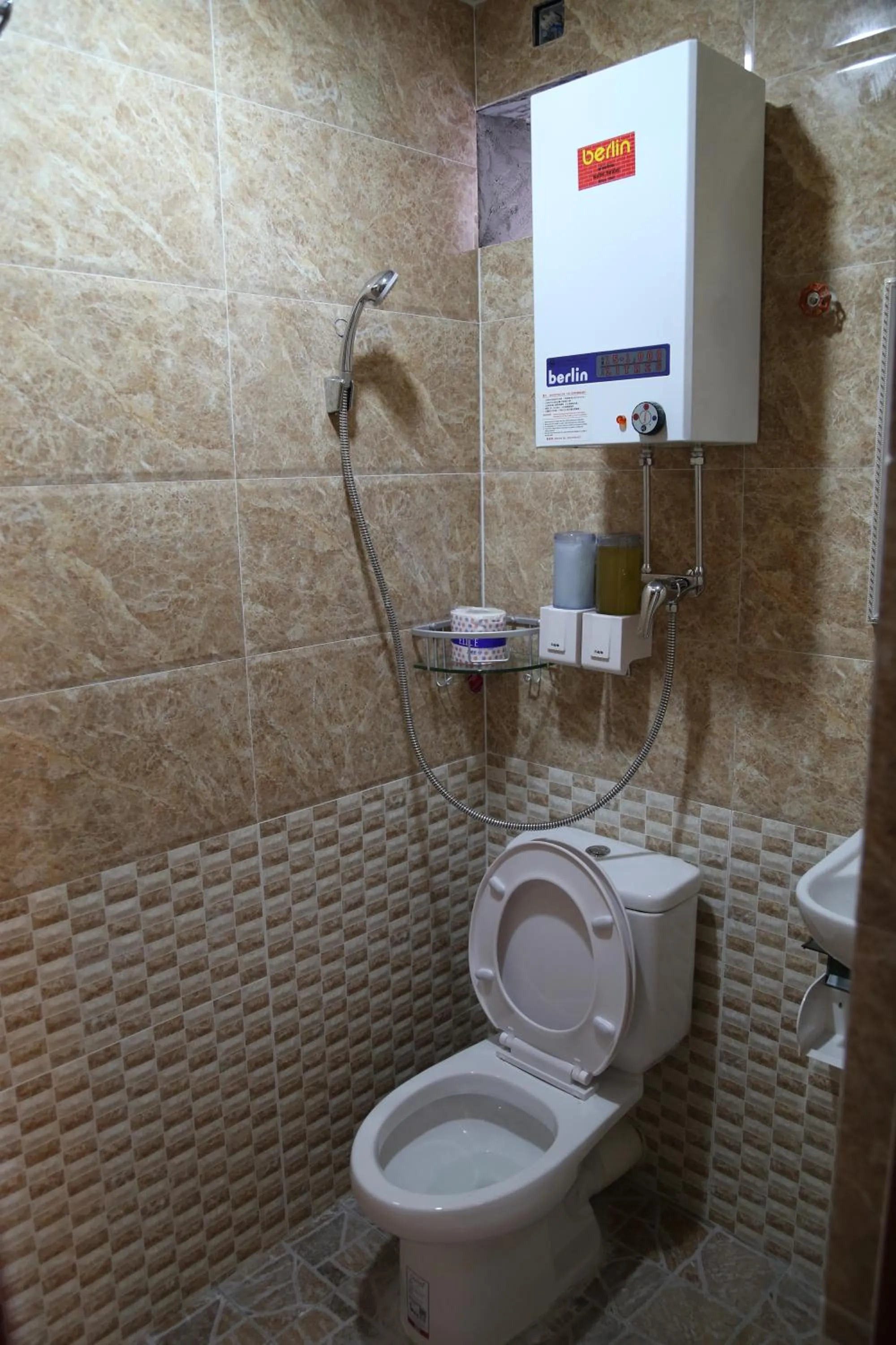 Toilet in New Tokyo Hostel