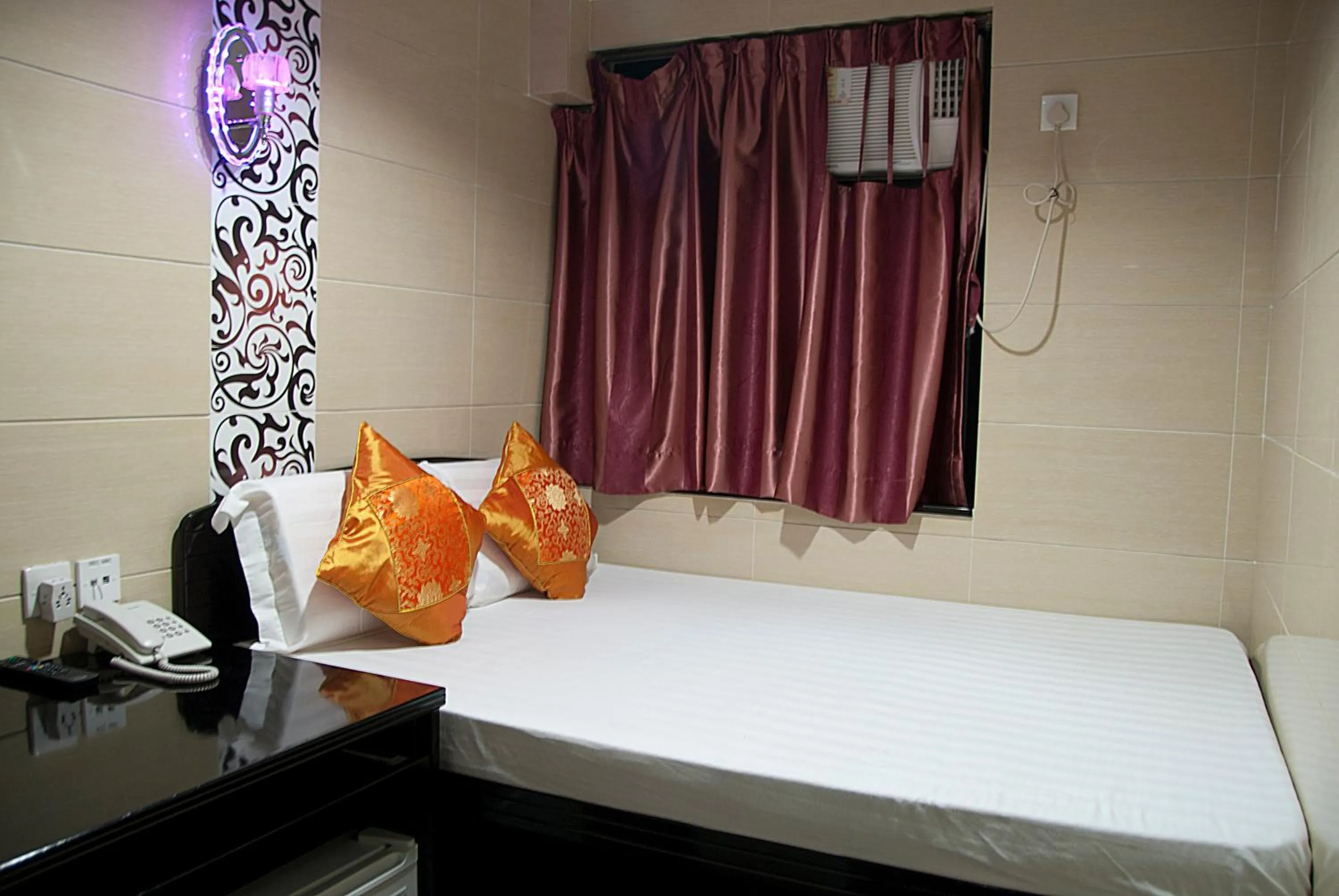 Bed in New Tokyo Hostel