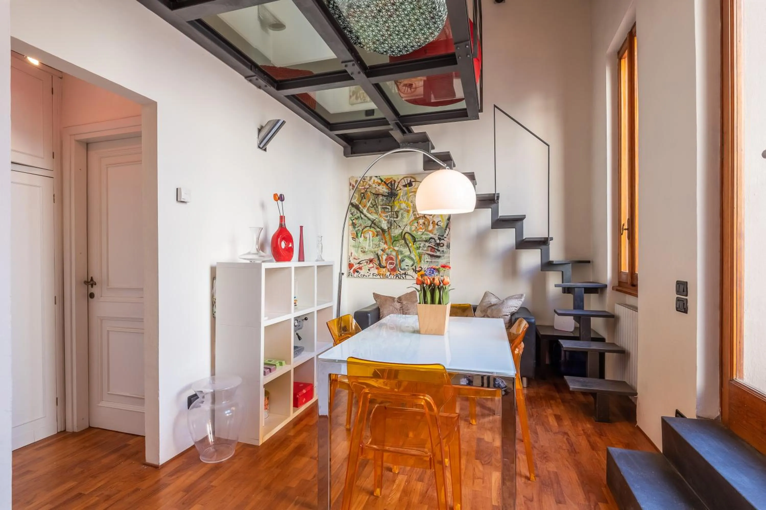 Living room, Bed in Venezia Terrace by Mmega