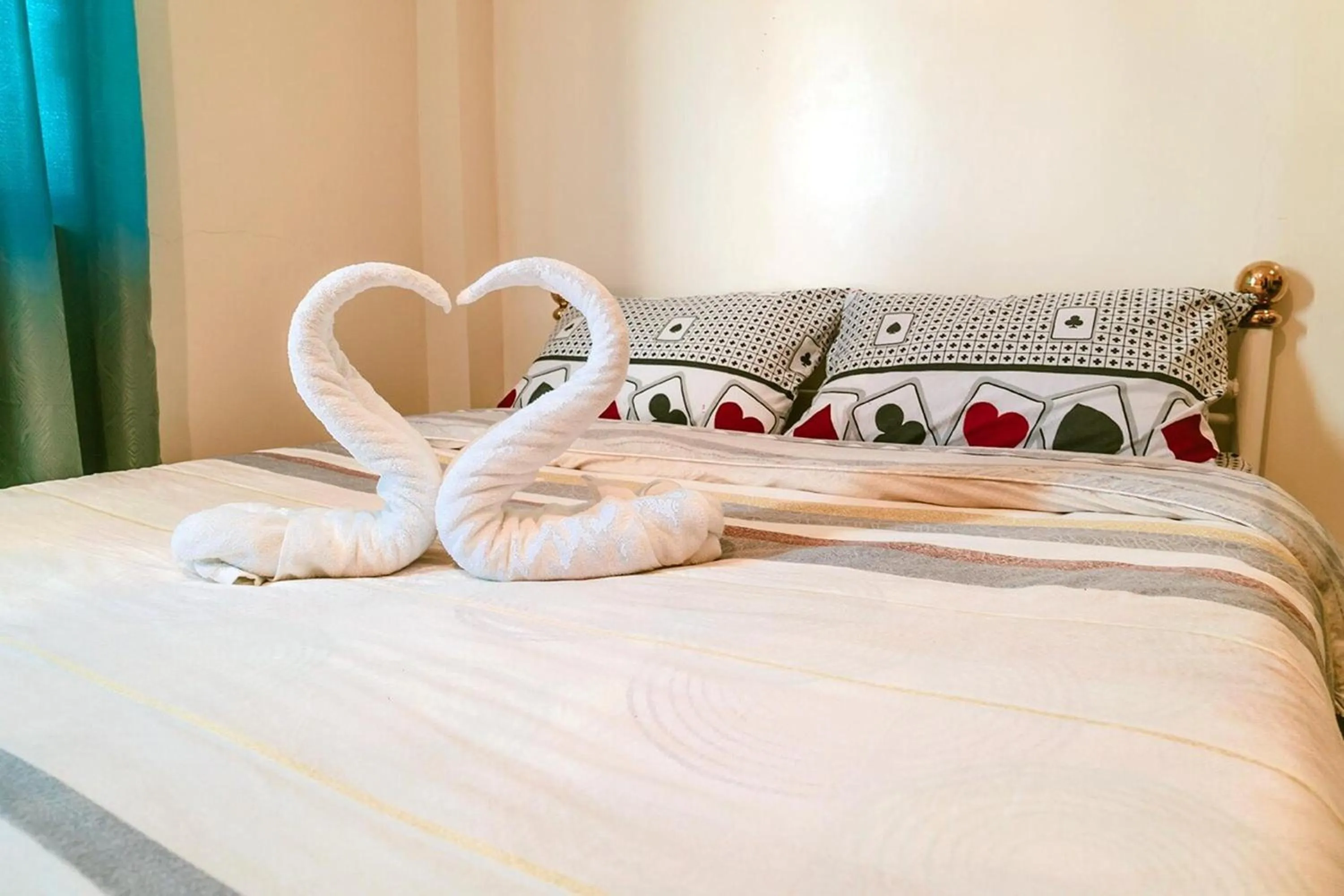 Bed in Diane Sunshine Villa Panglao near Beach