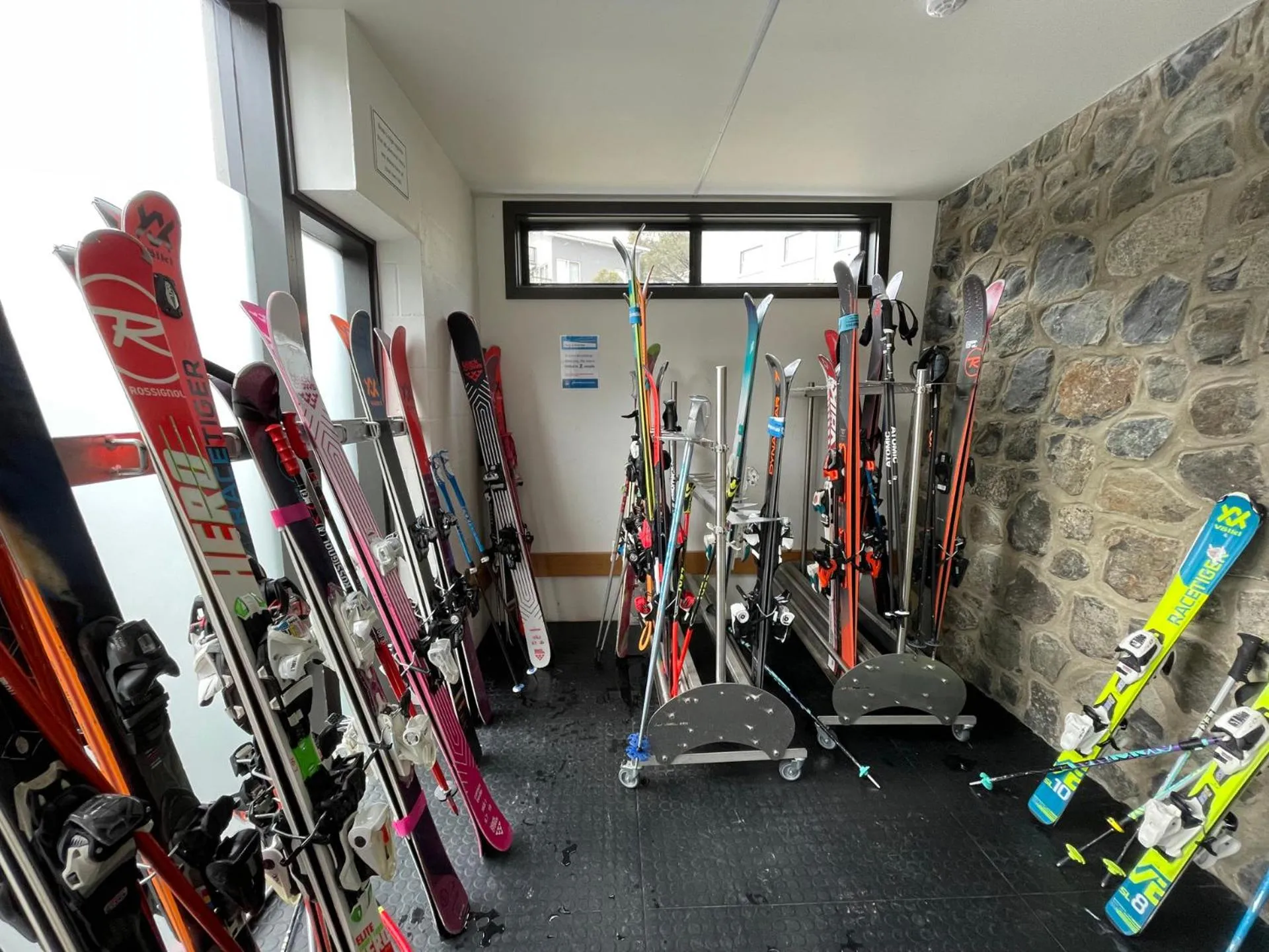 Skiing in Boali Lodge Thredbo