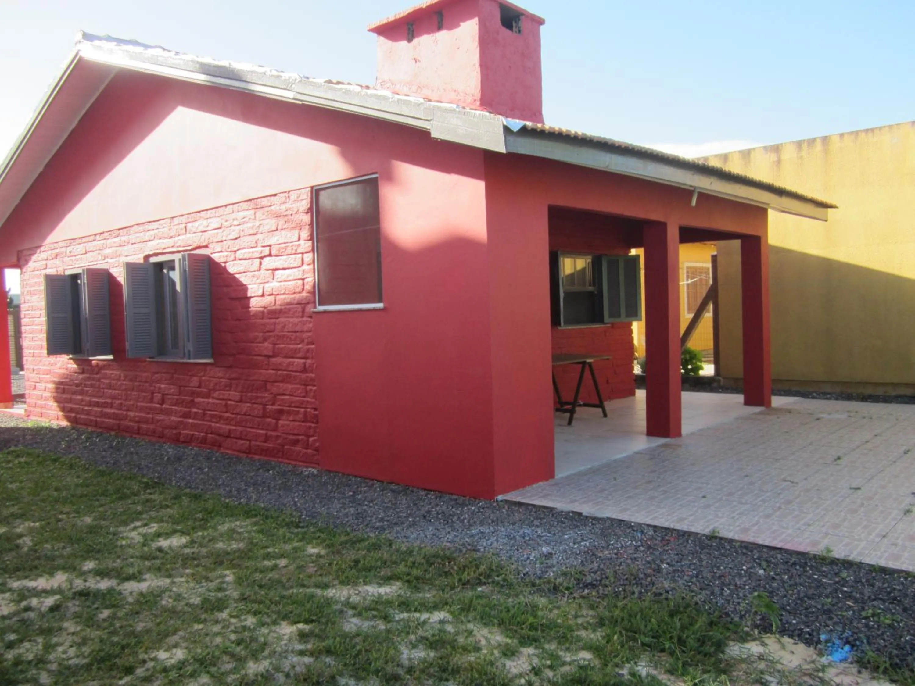 Property building in Oasis Sul Tramandaí Casa Vermelha