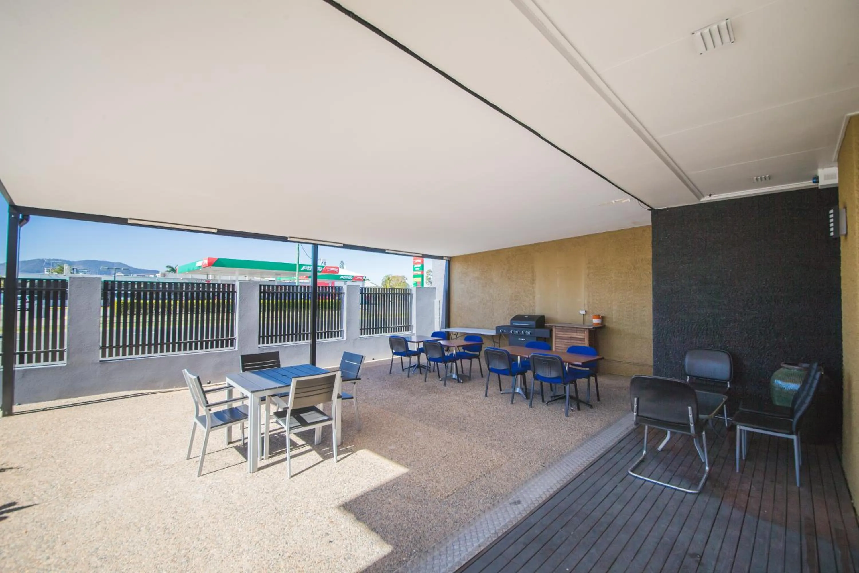 BBQ facilities in Metro Motel Rockhampton