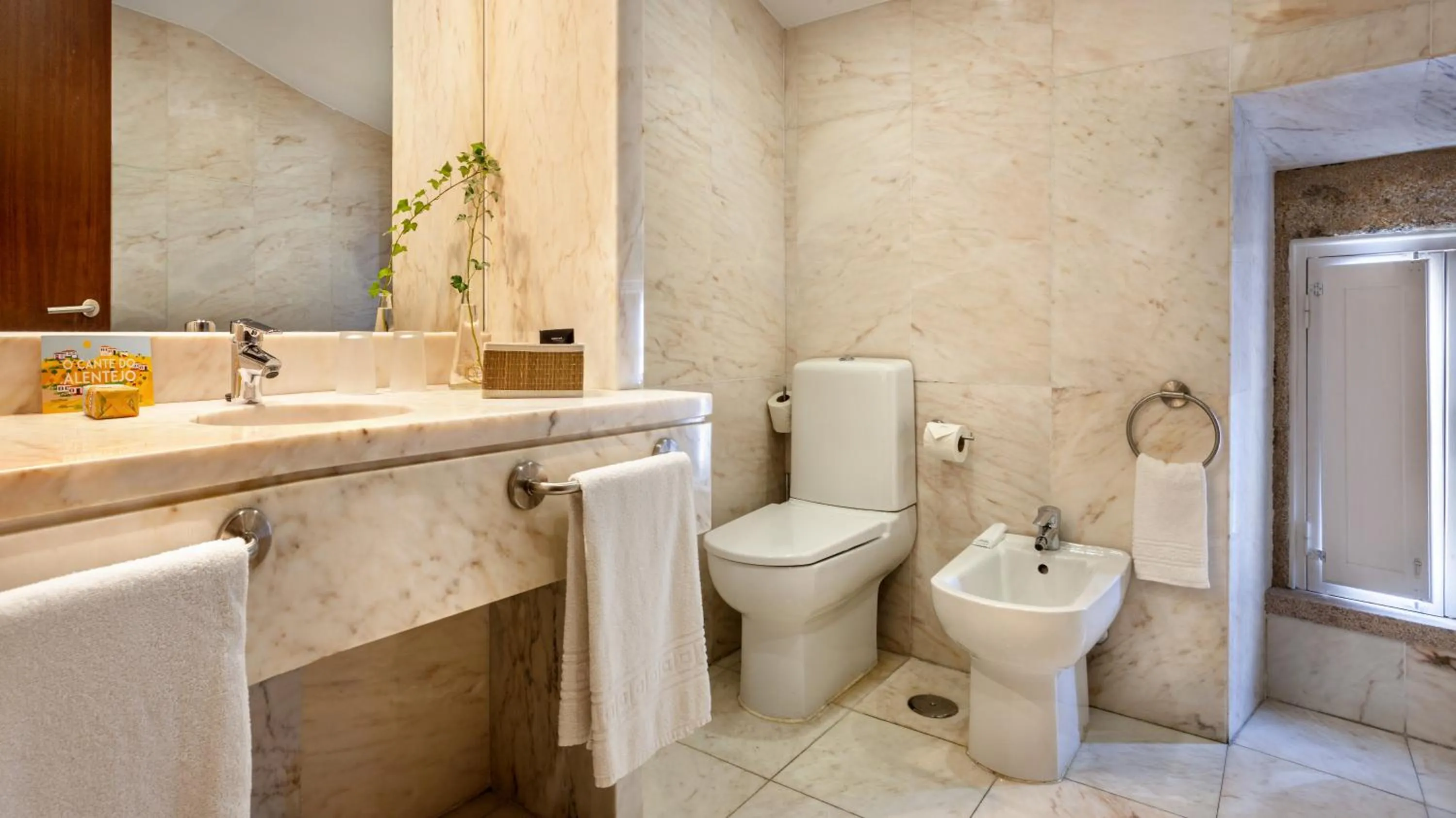 Shower in Pousada de Marvao