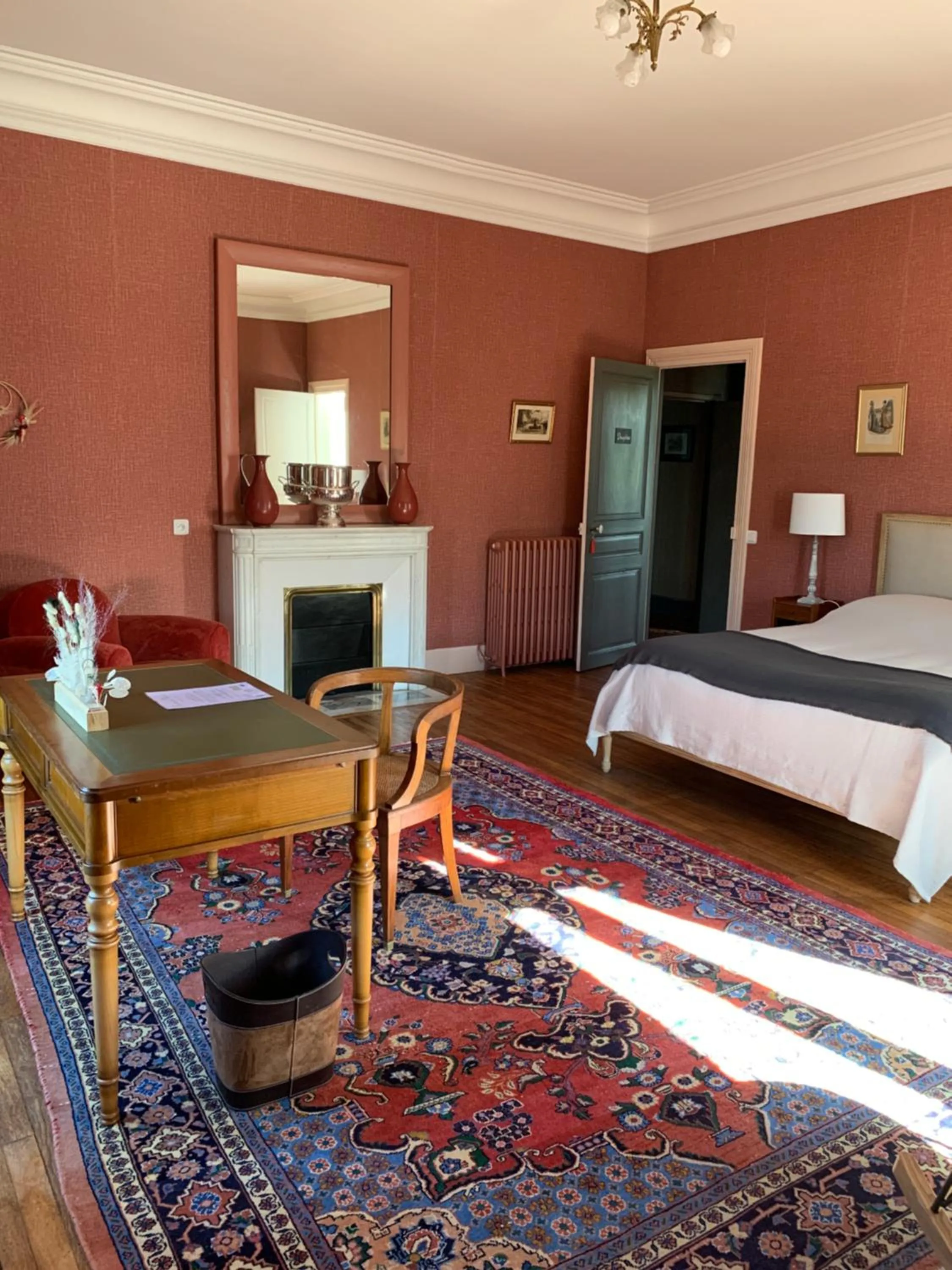 Photo of the whole room, Bed in Chateau du Gerfaut