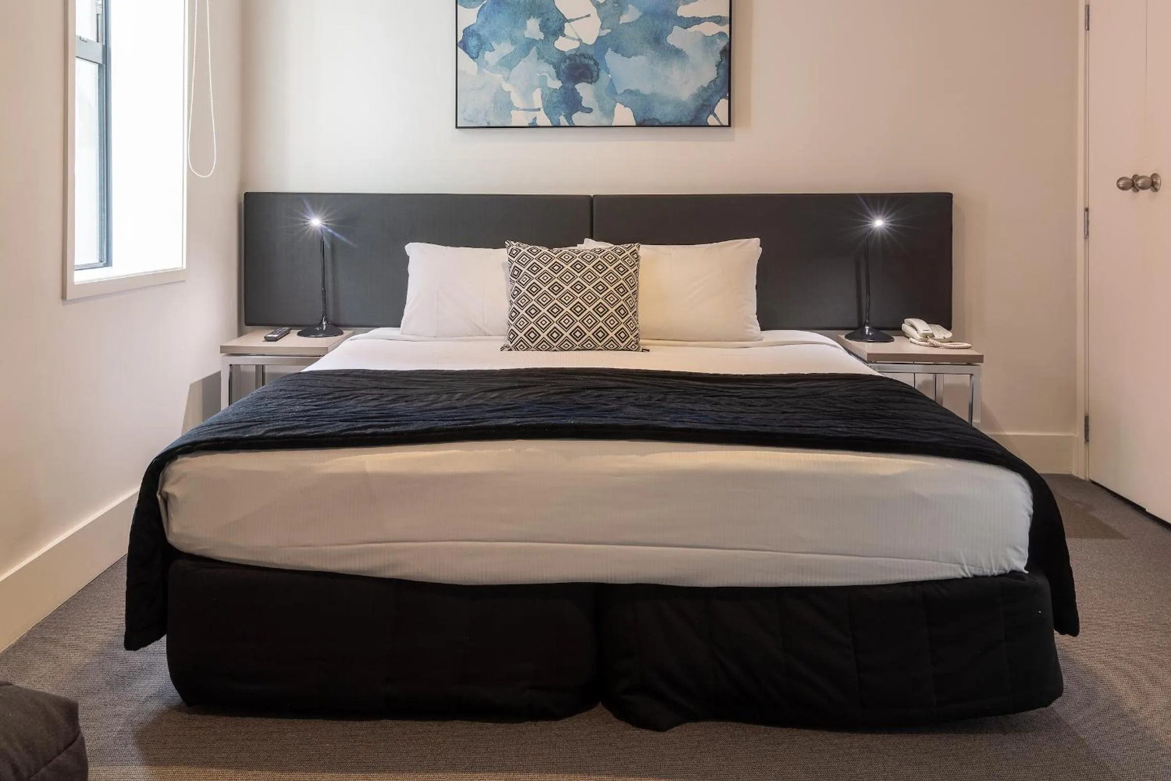 Bed in 315 Euro Motel and Serviced Apartments