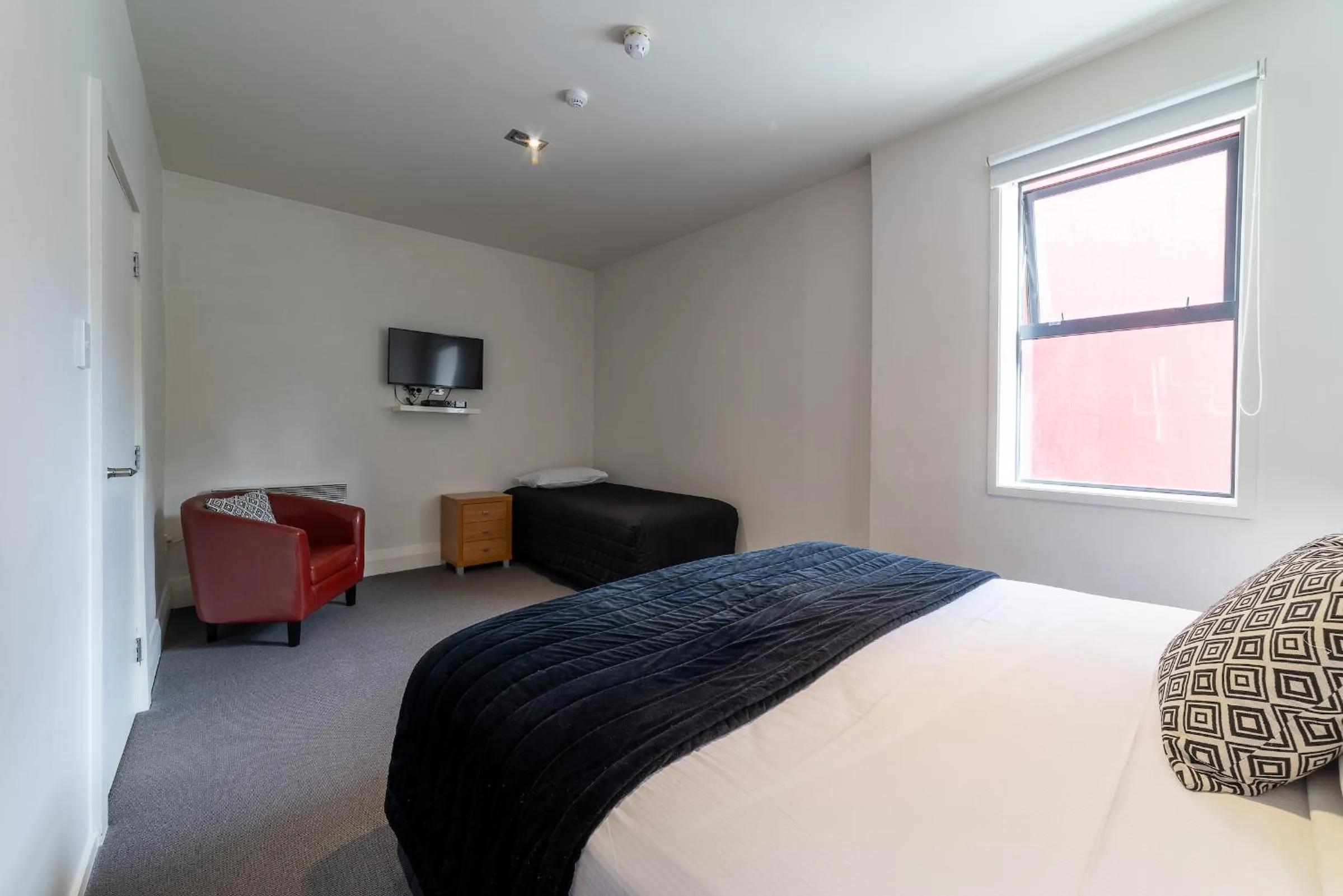 Bed in 315 Euro Motel and Serviced Apartments