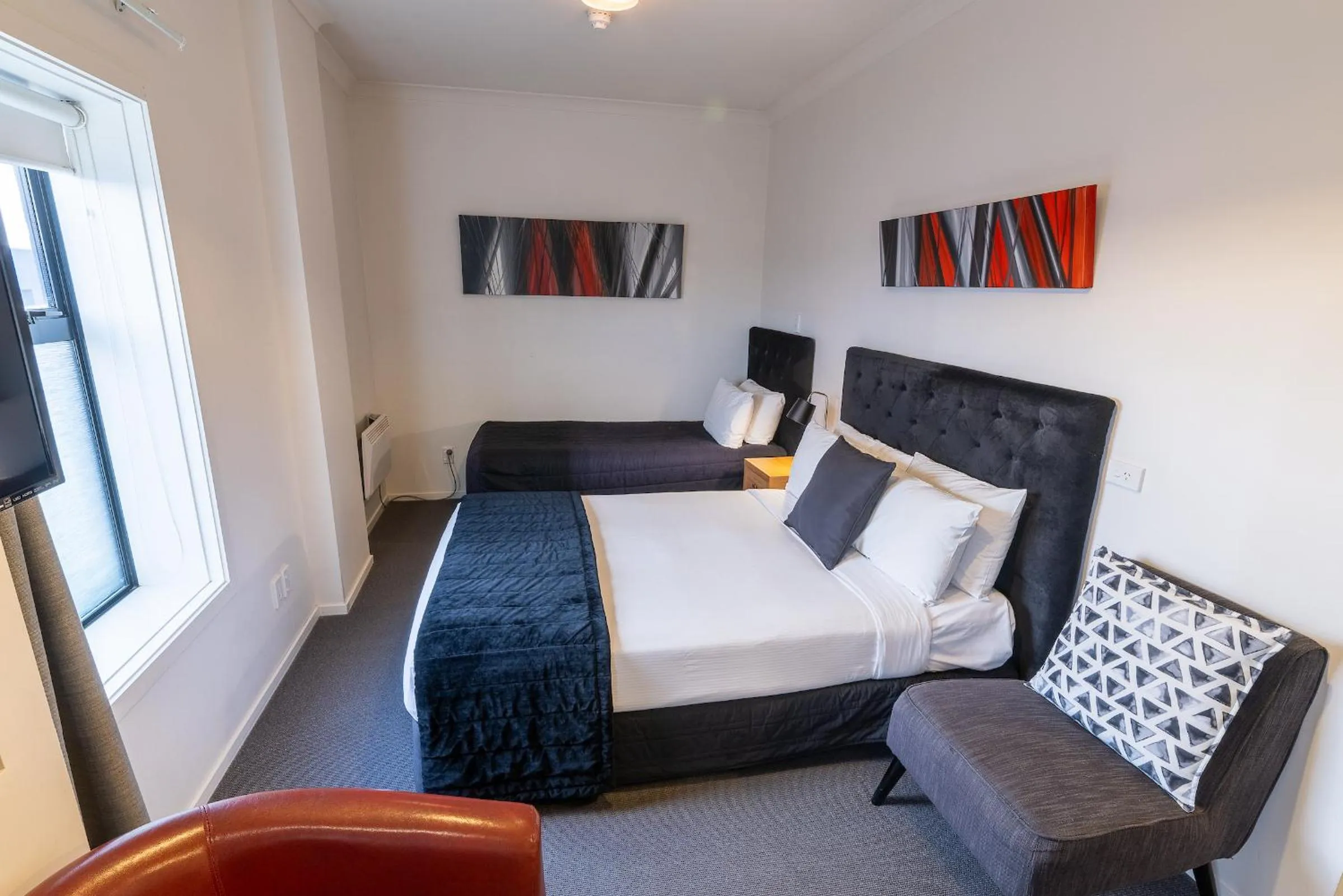 Bed in 315 Euro Motel and Serviced Apartments