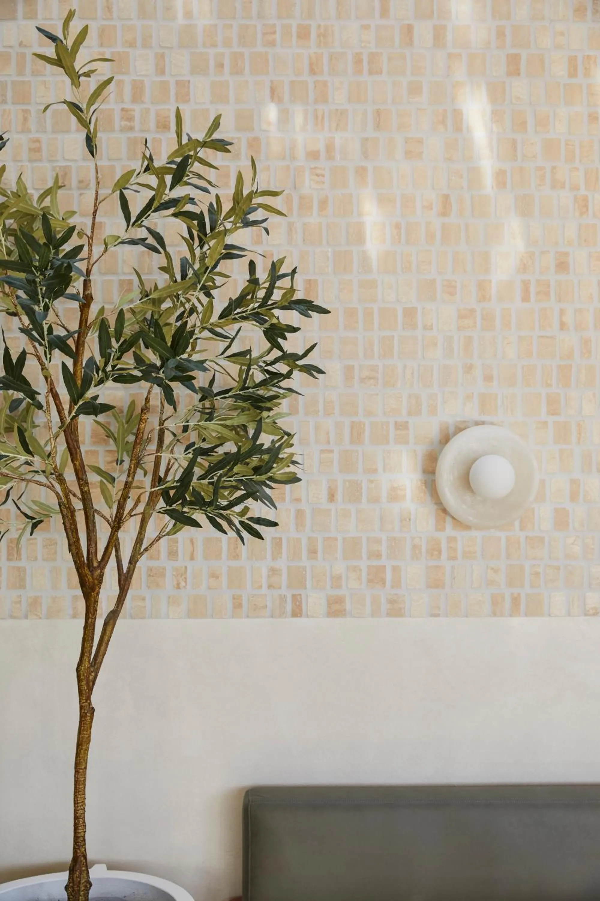 Restaurant/places to eat in The Clairfield Hotel