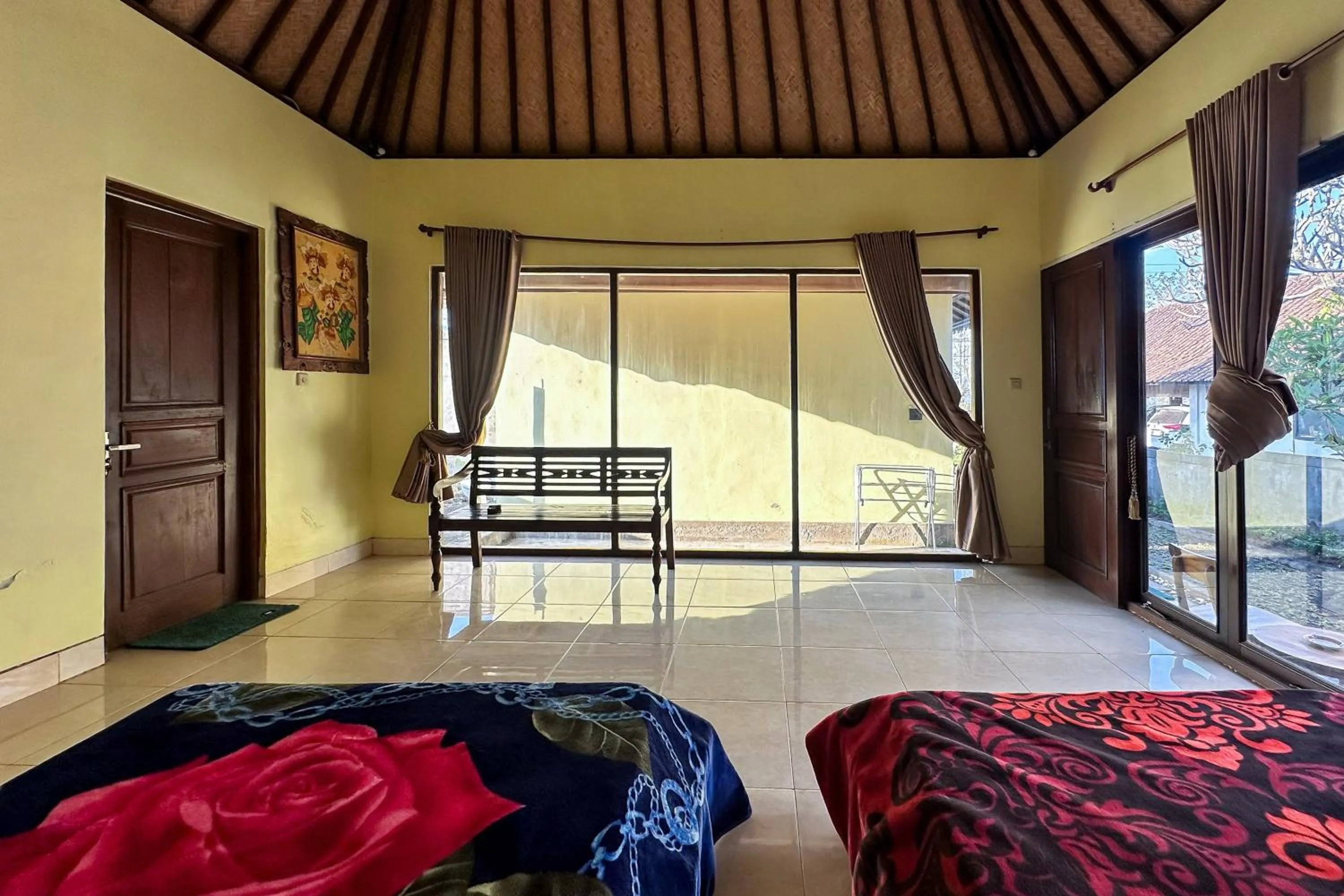 Bedroom, Bed in Baruna Lake Side View