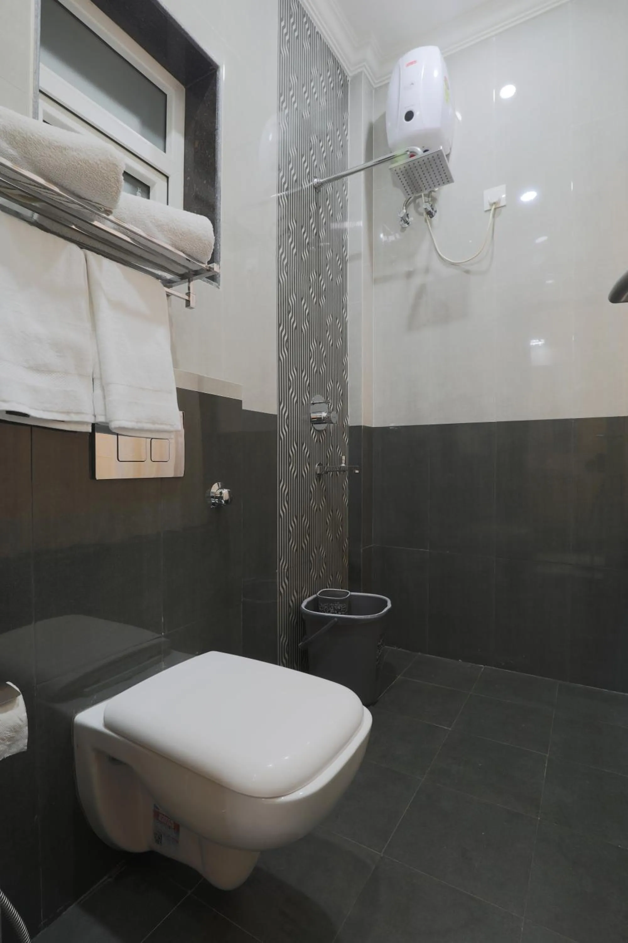 Shower in Rankk Stays