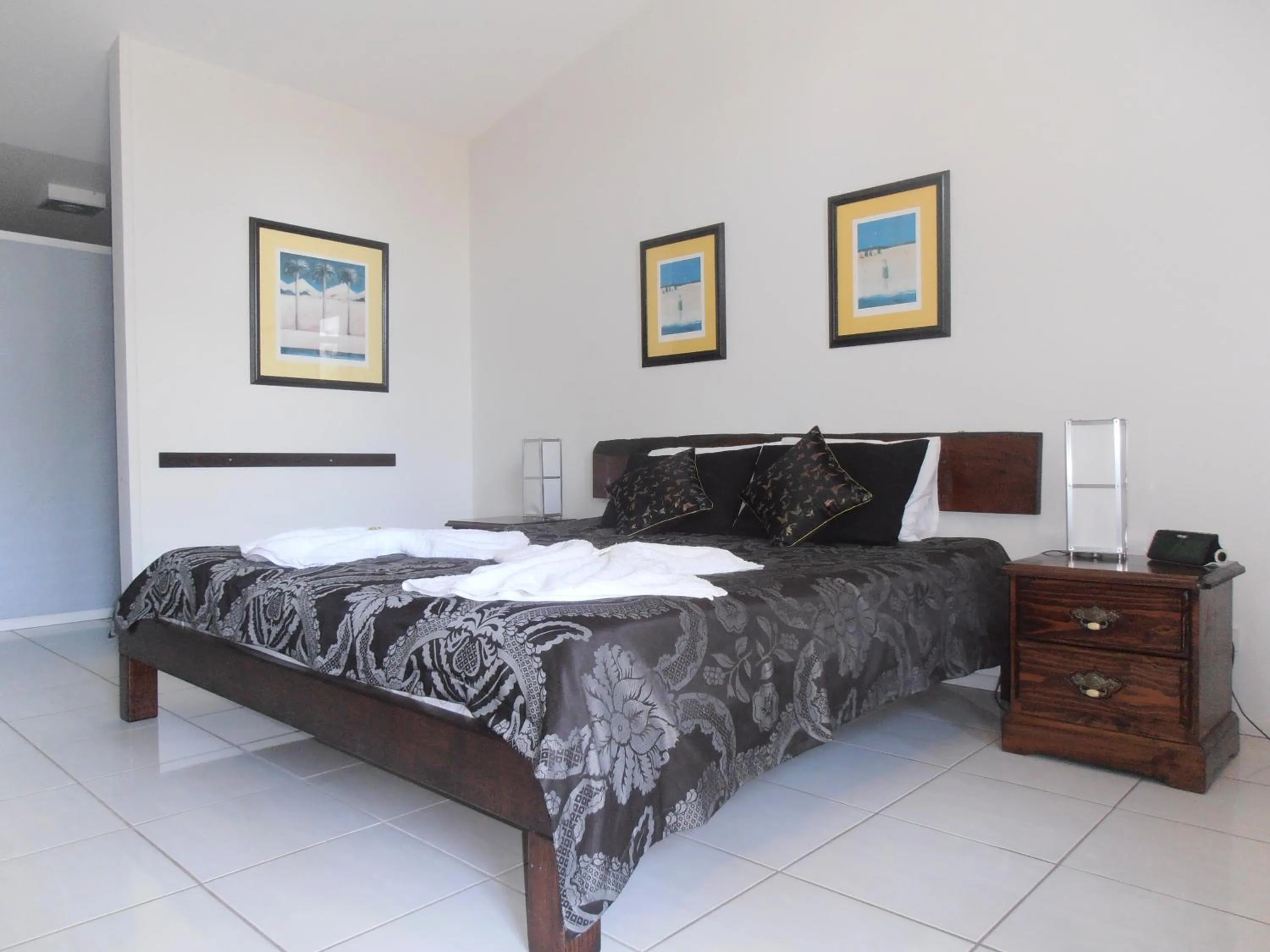 Bed in Daintree Wild Bed & Breakfast