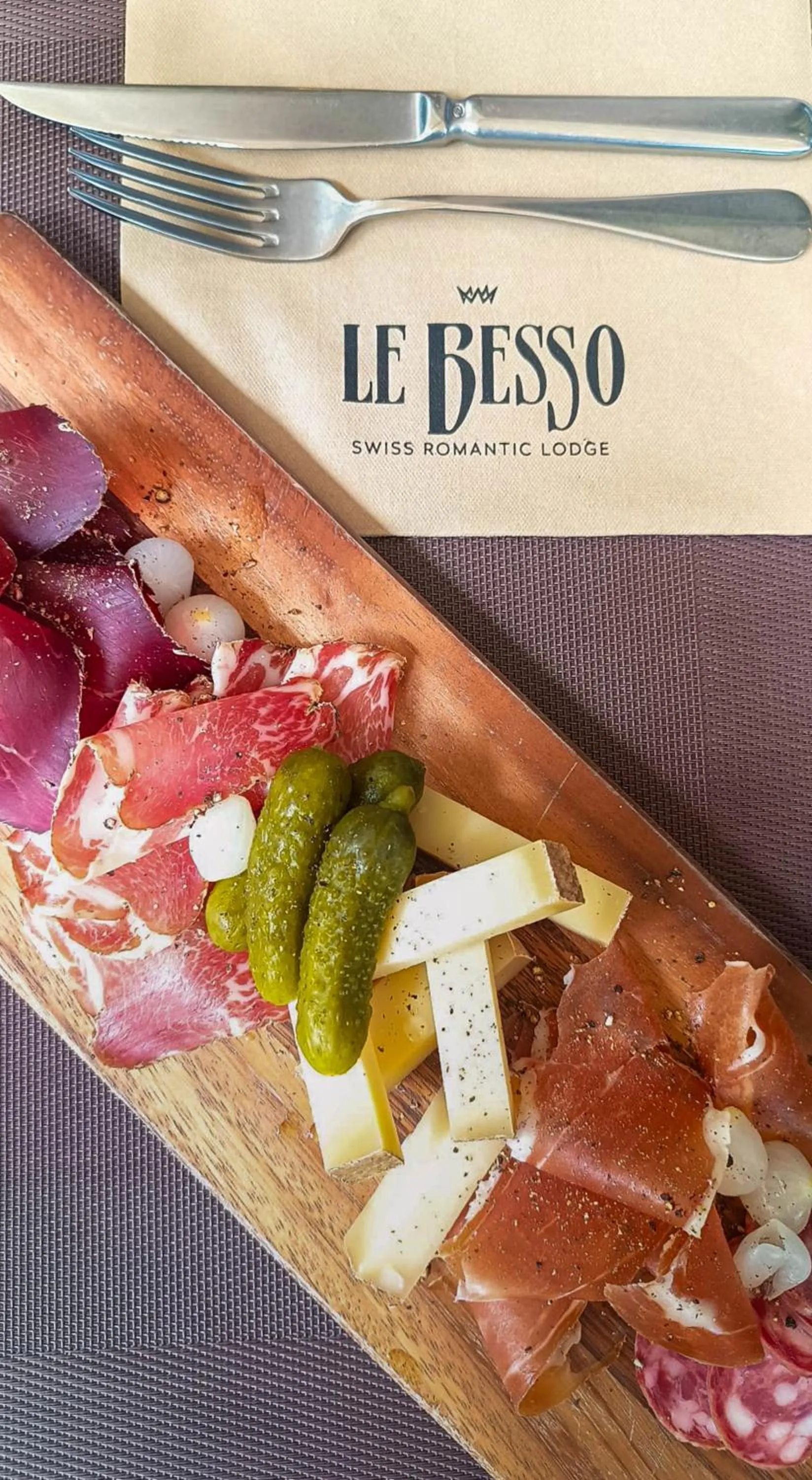 Restaurant/places to eat in Hôtel Le Besso - Swiss Romantic Lodge Zinal