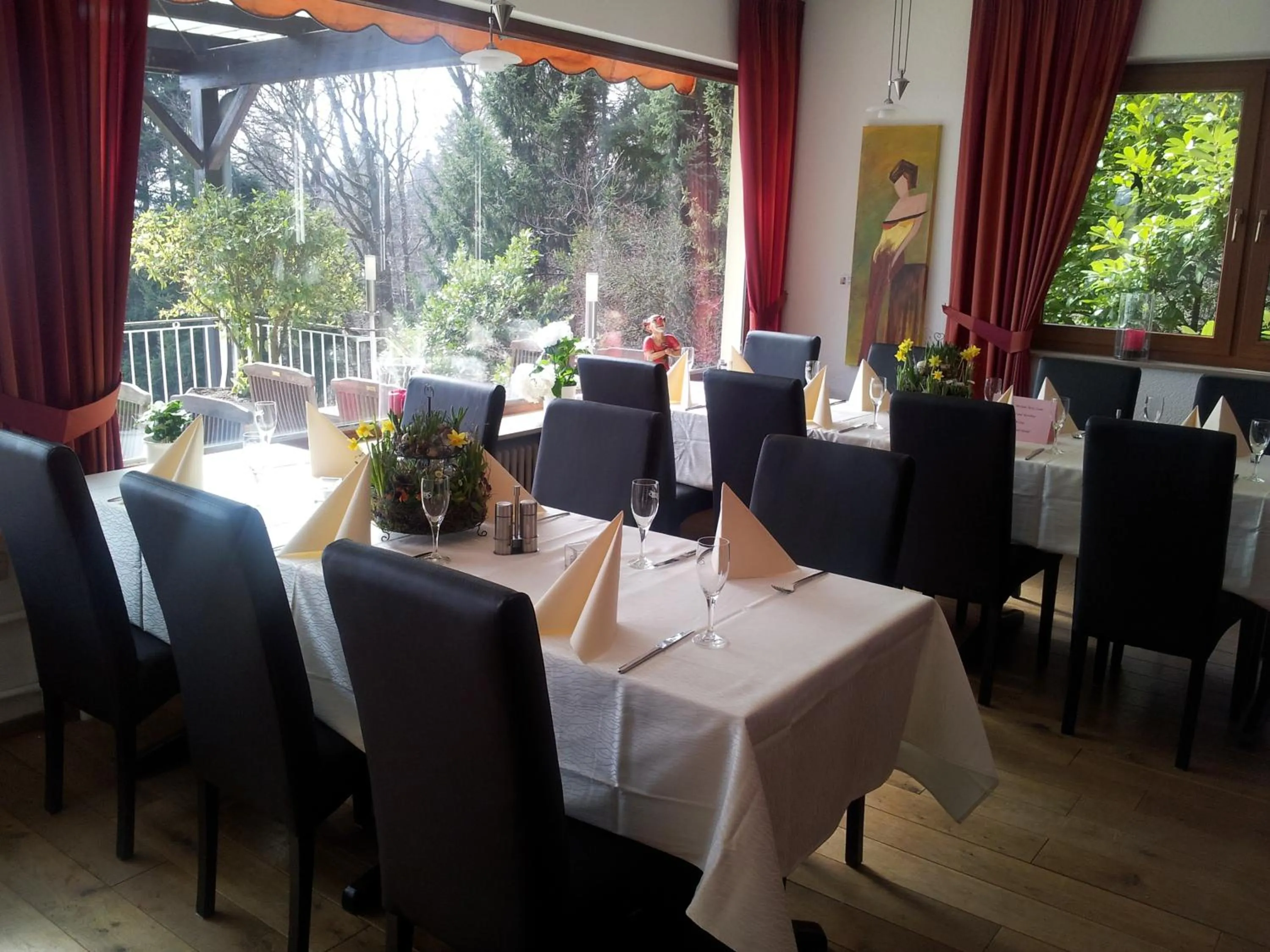Restaurant/places to eat in Zum Rebhang Bed & Breakfast