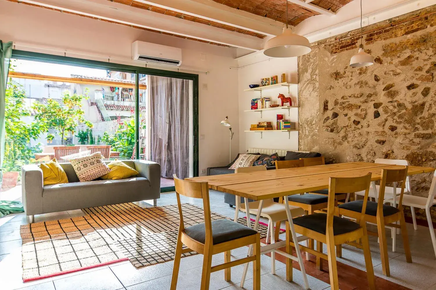 Casa Creu Casa Creu