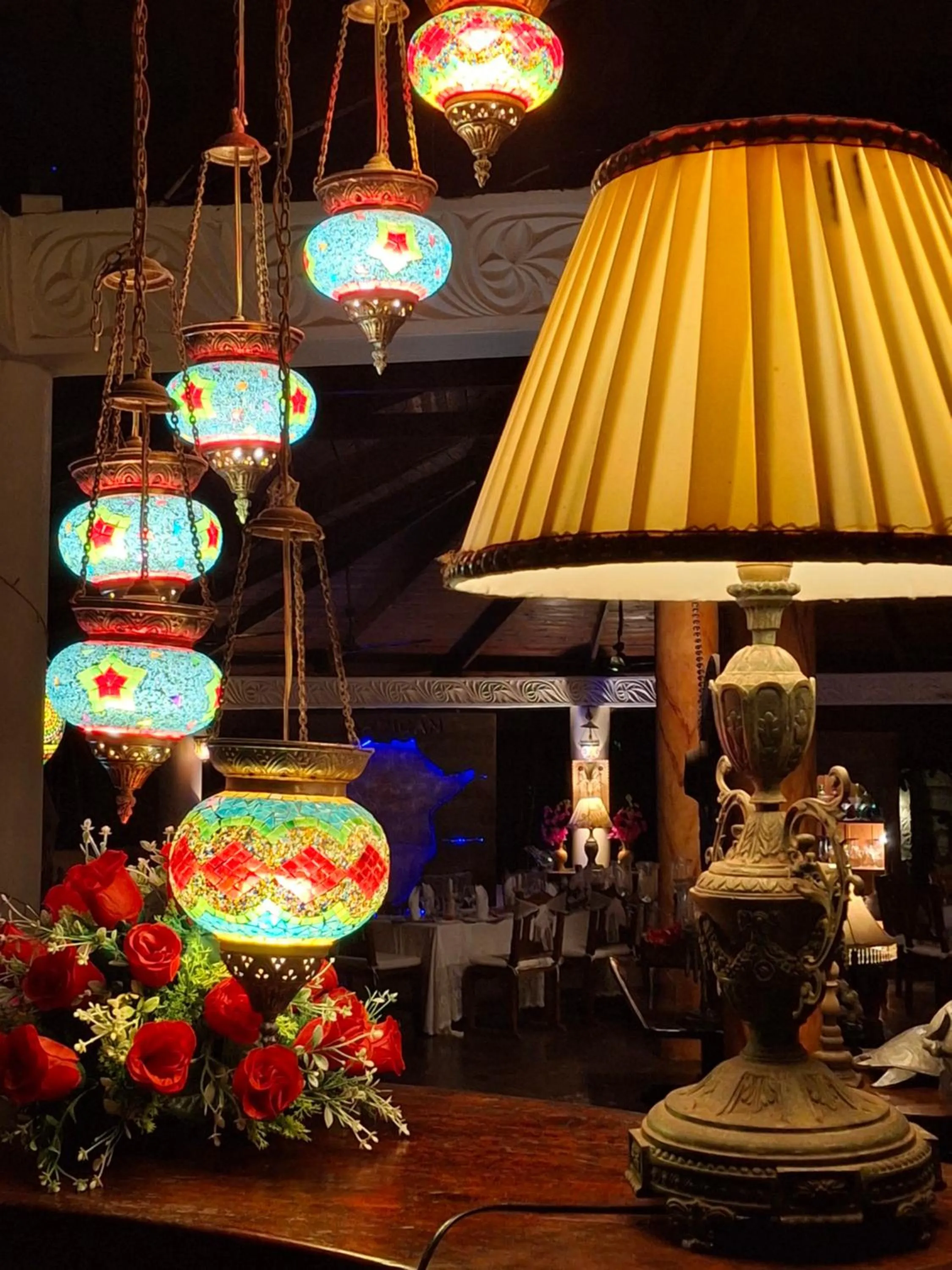 Restaurant/places to eat in African House Resort