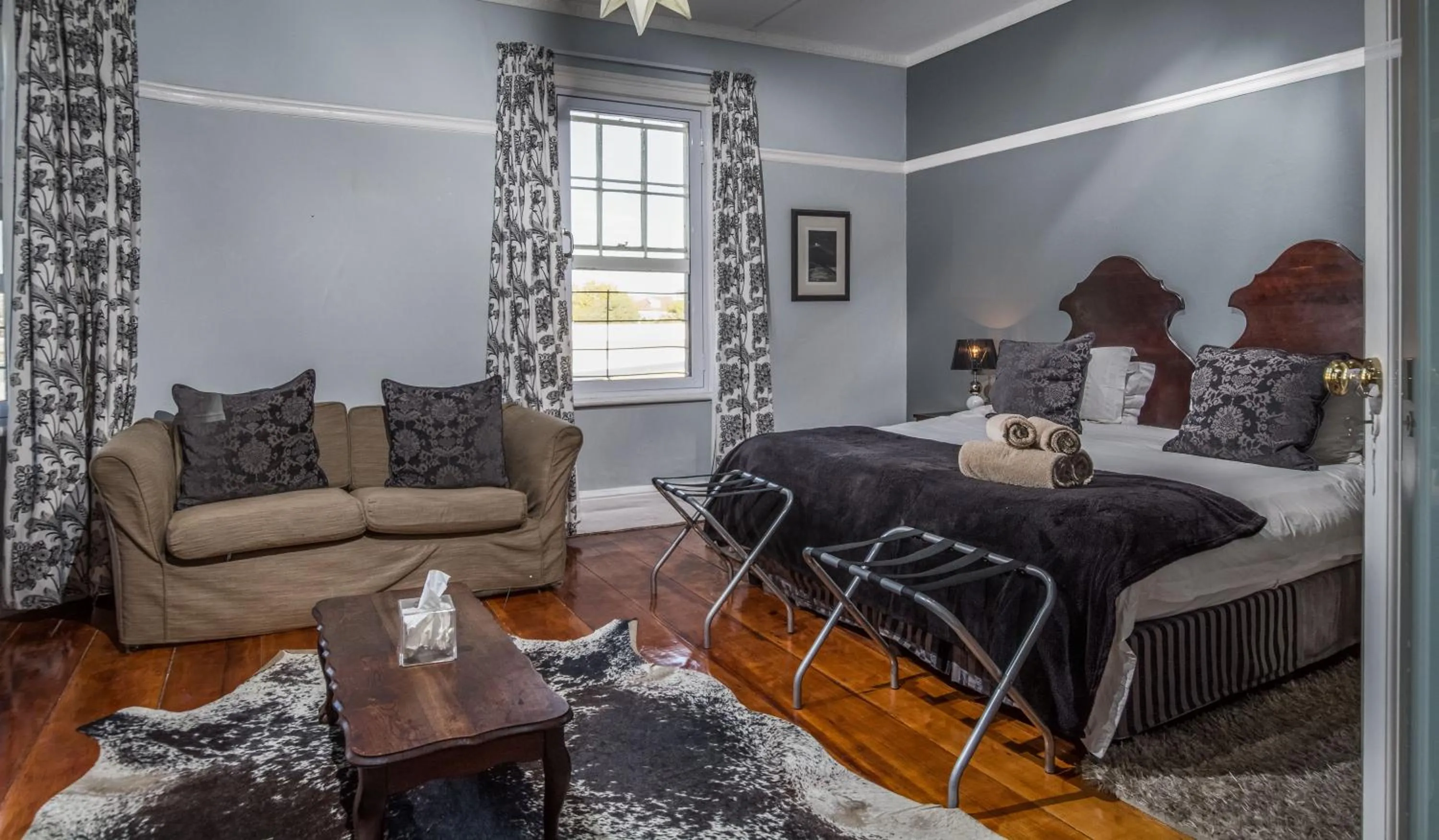 Photo of the whole room, Bed in Bartholomew's Loft