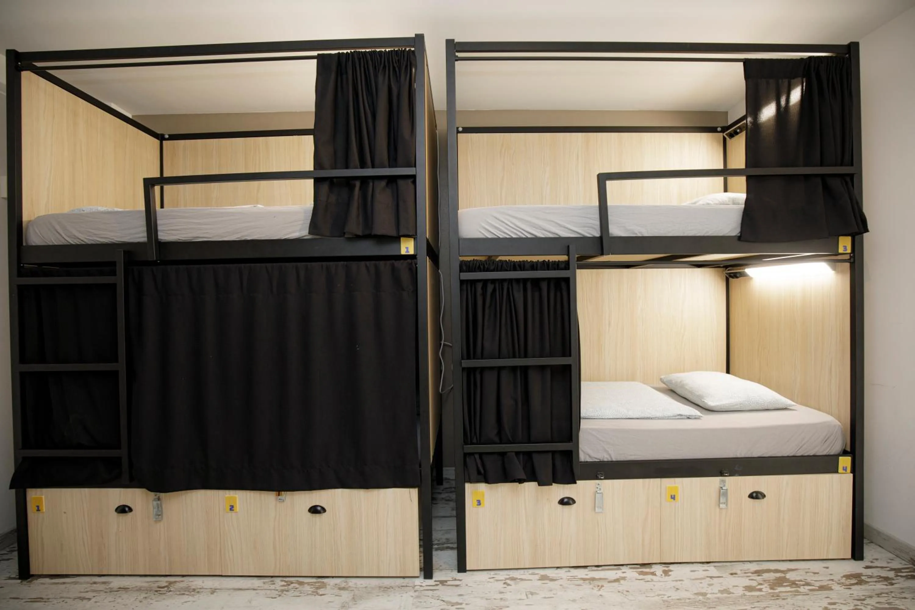 Bedroom, Bed in Onefam Sants