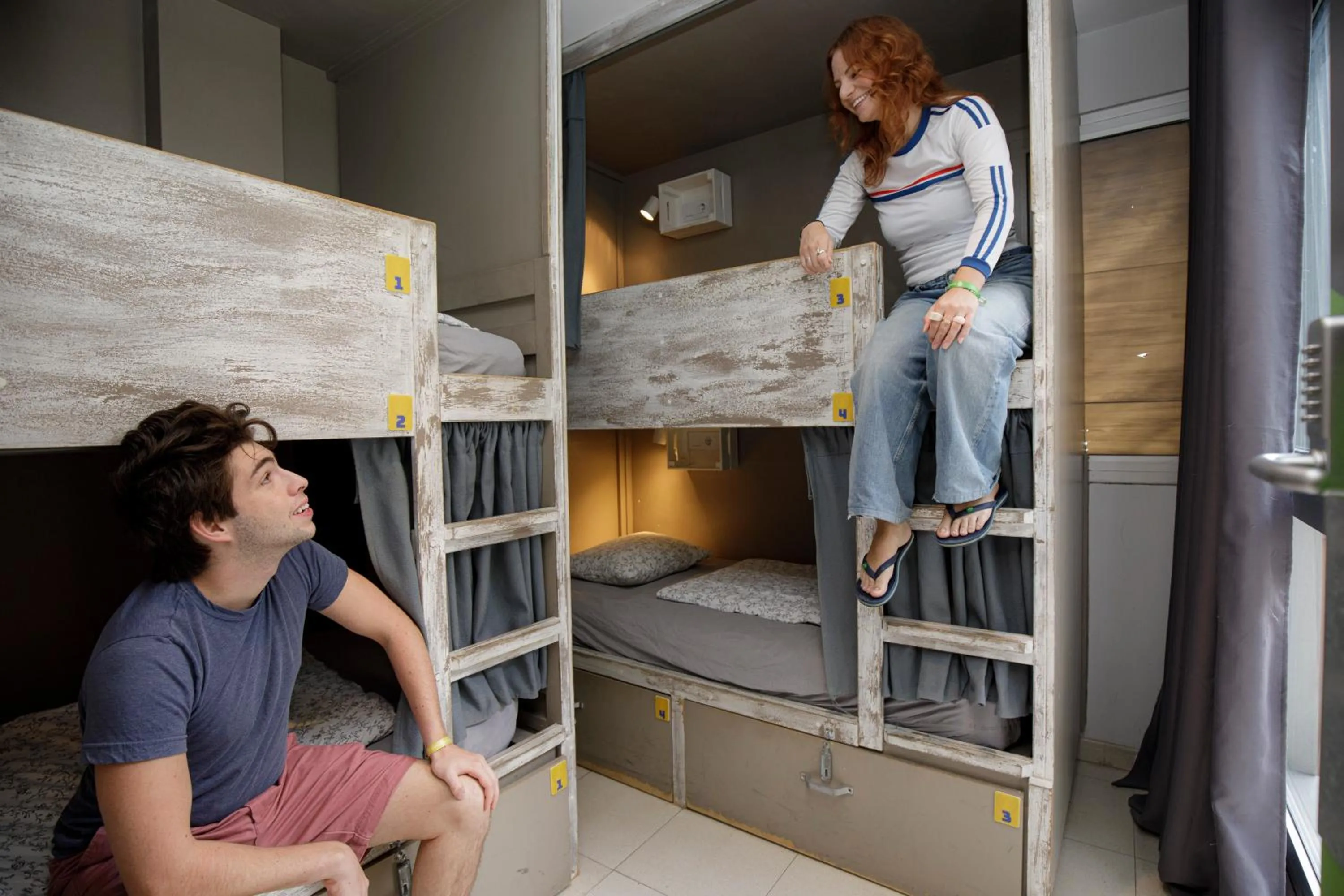 Bedroom in Onefam Sants