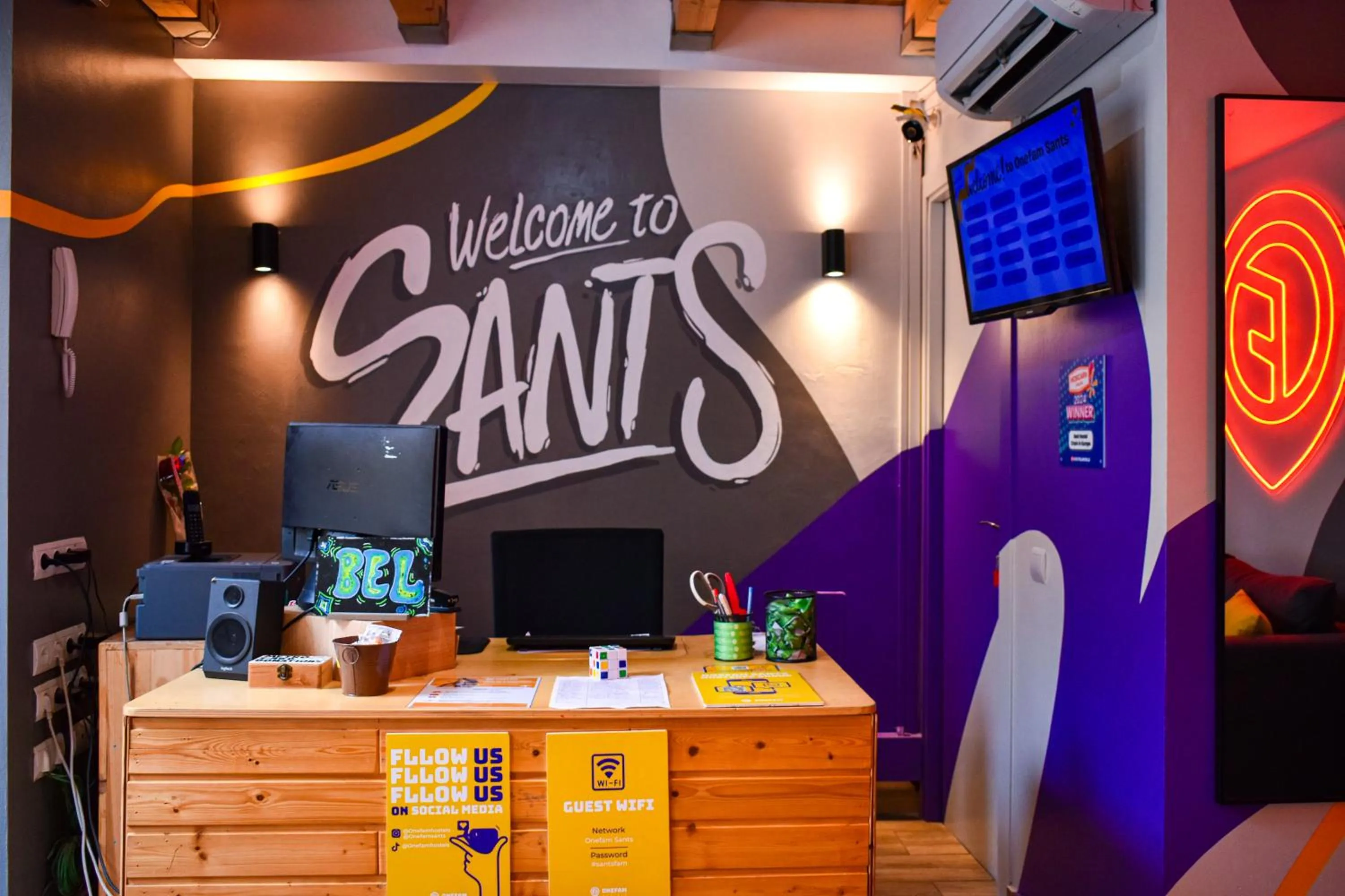 Lobby or reception in Onefam Sants