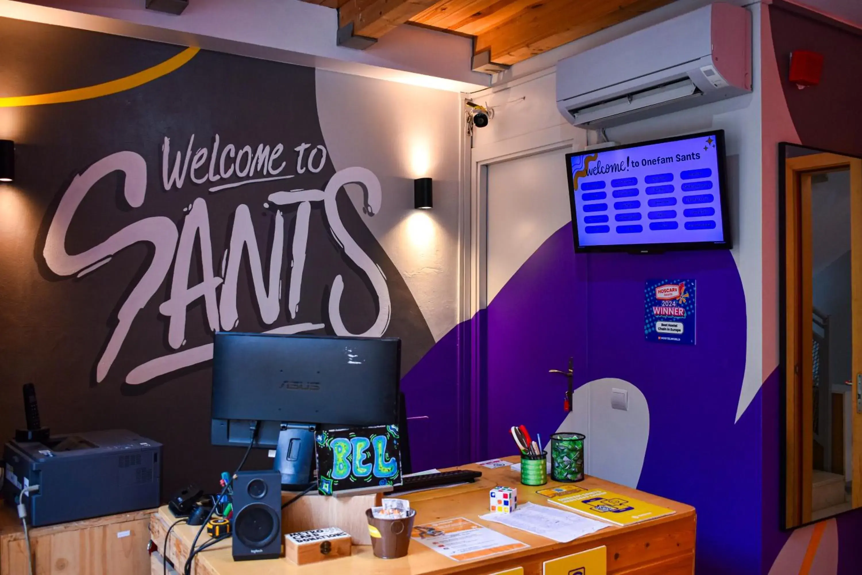 Lobby or reception in Onefam Sants Lobby or reception in Onefam Sants